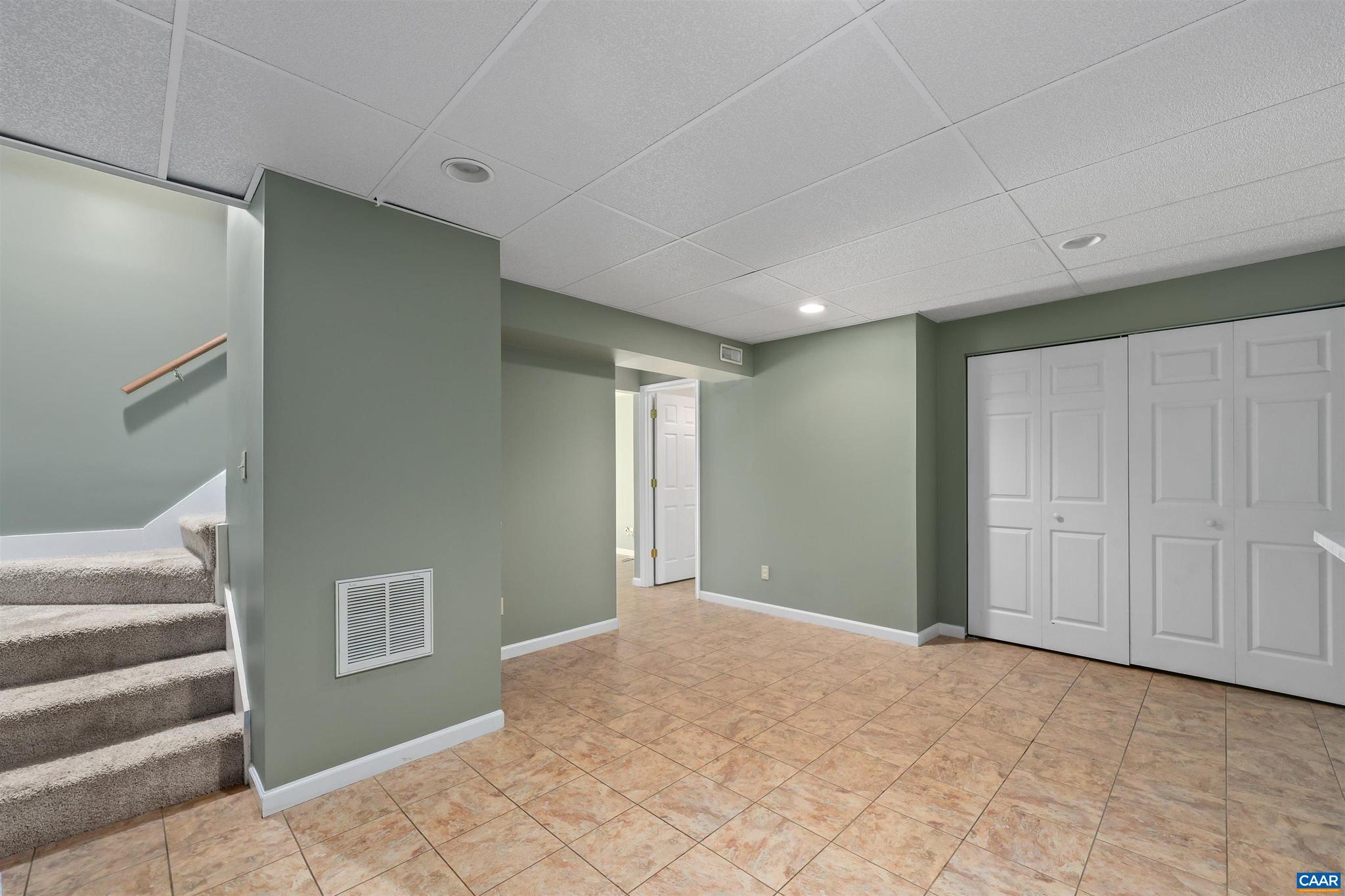 STONEHENGE - Residential