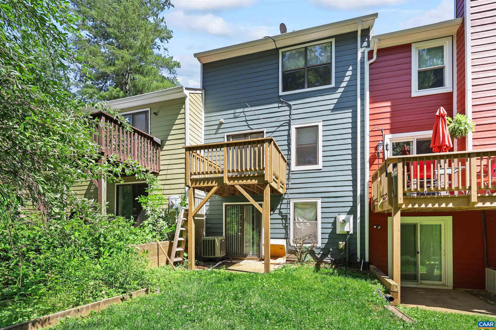 STONEHENGE - Residential