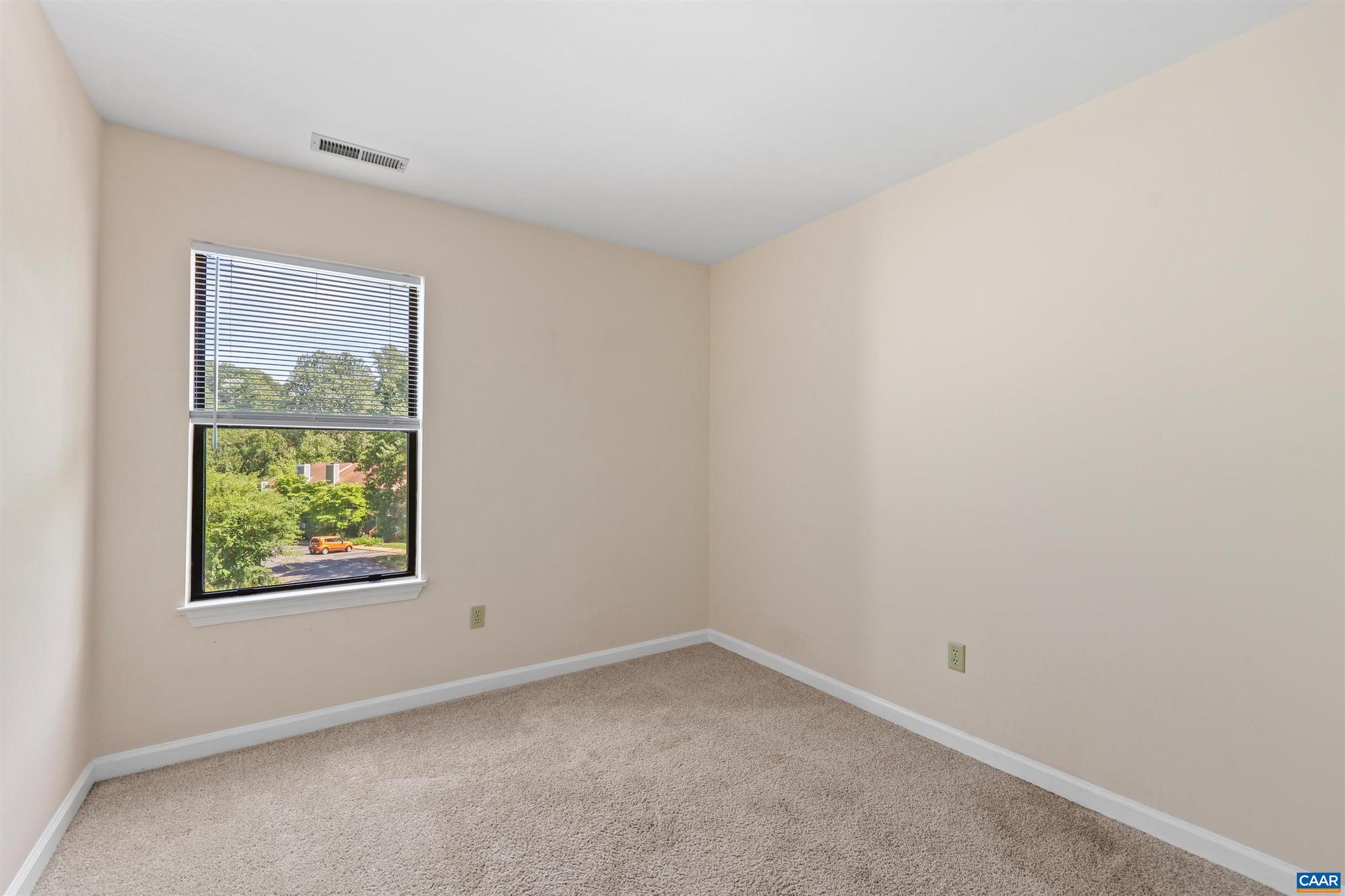 STONEHENGE - Residential