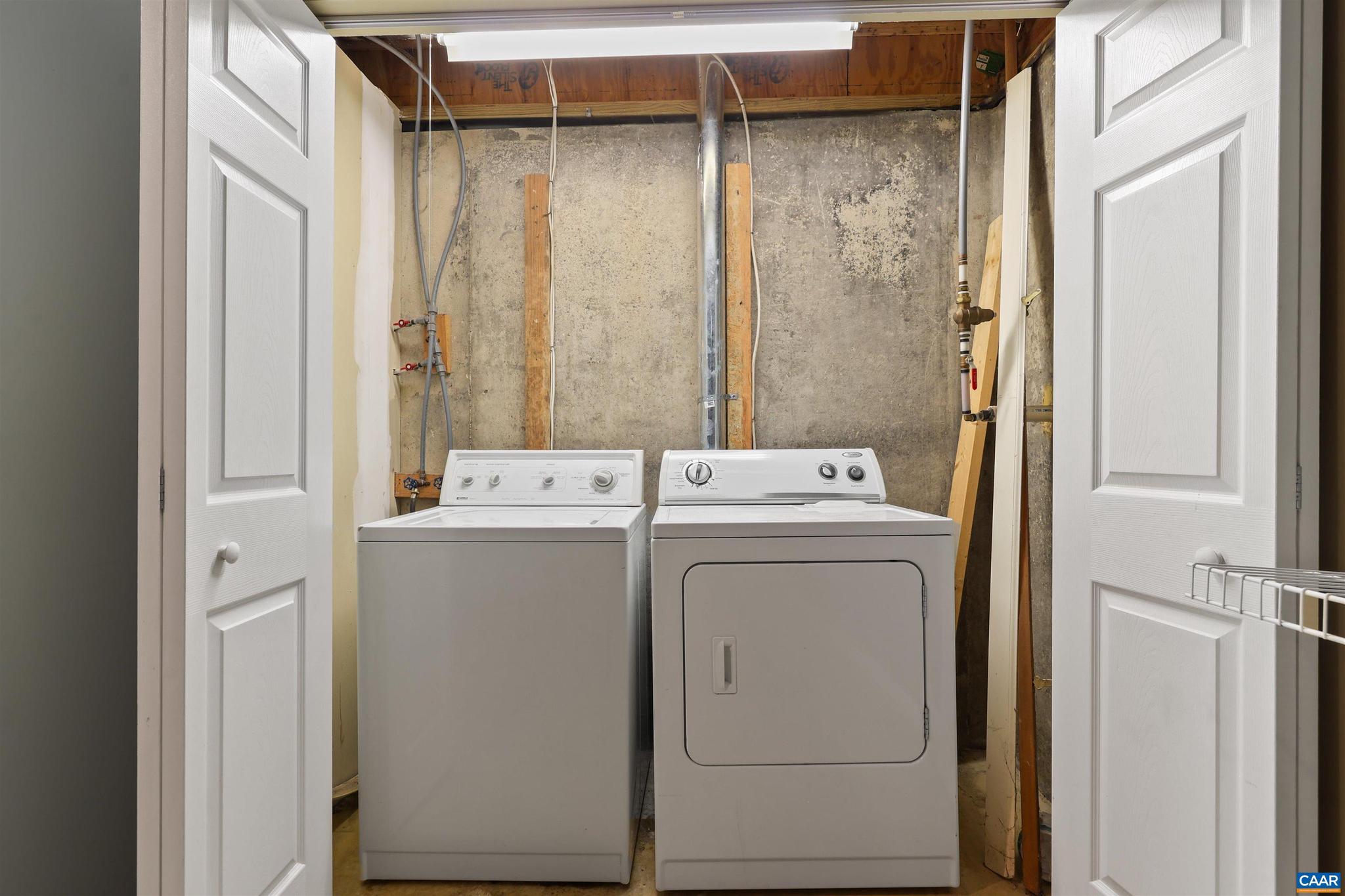 STONEHENGE - Residential