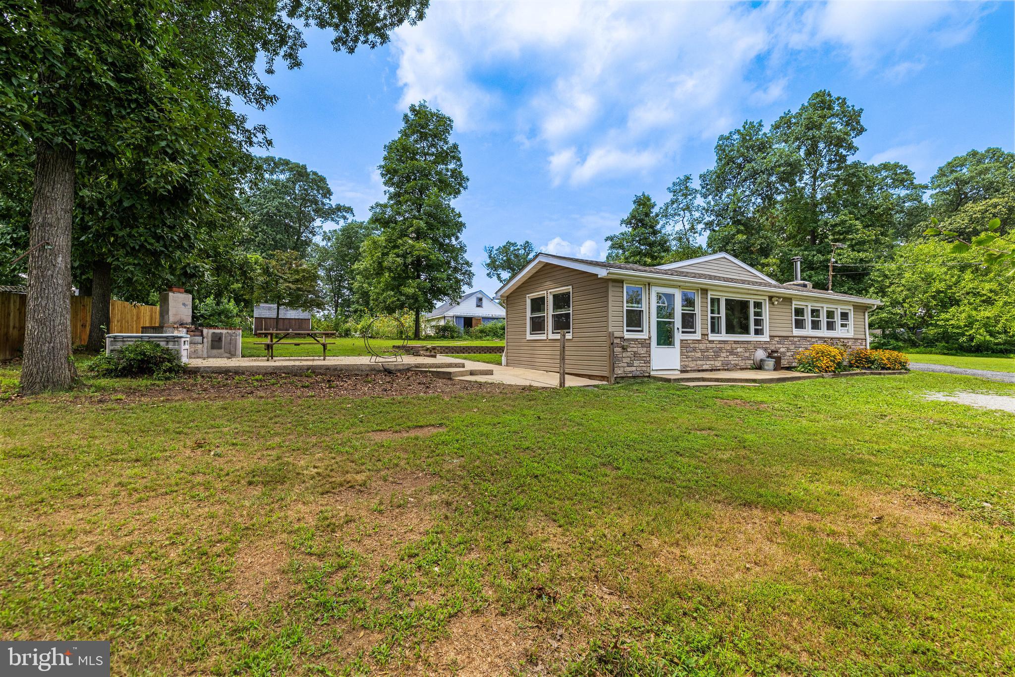 93 MEADOW TRL