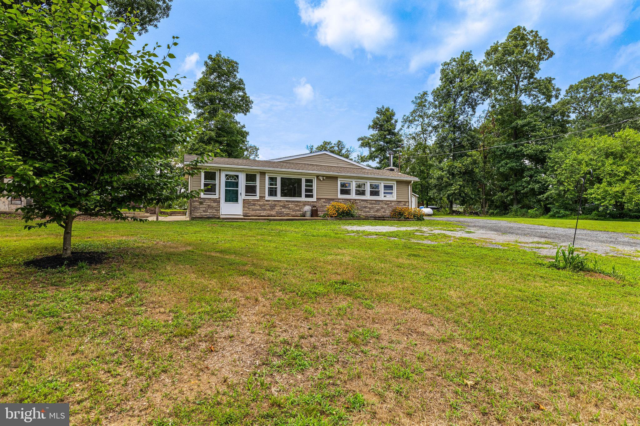 93 MEADOW TRL