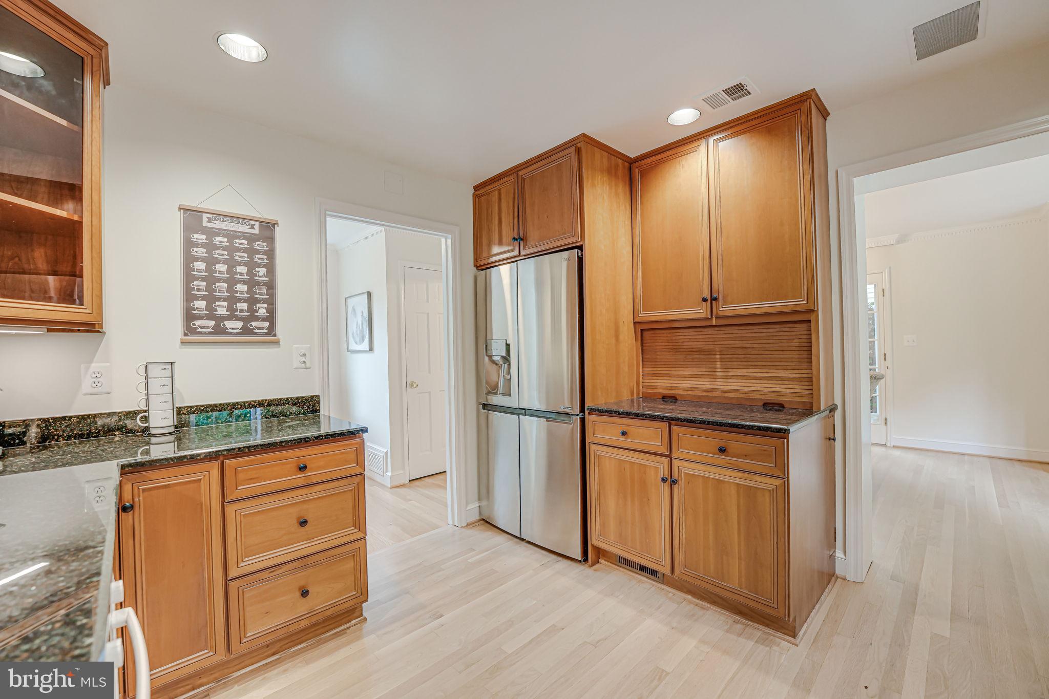 BROYHILL FOREST - Residential