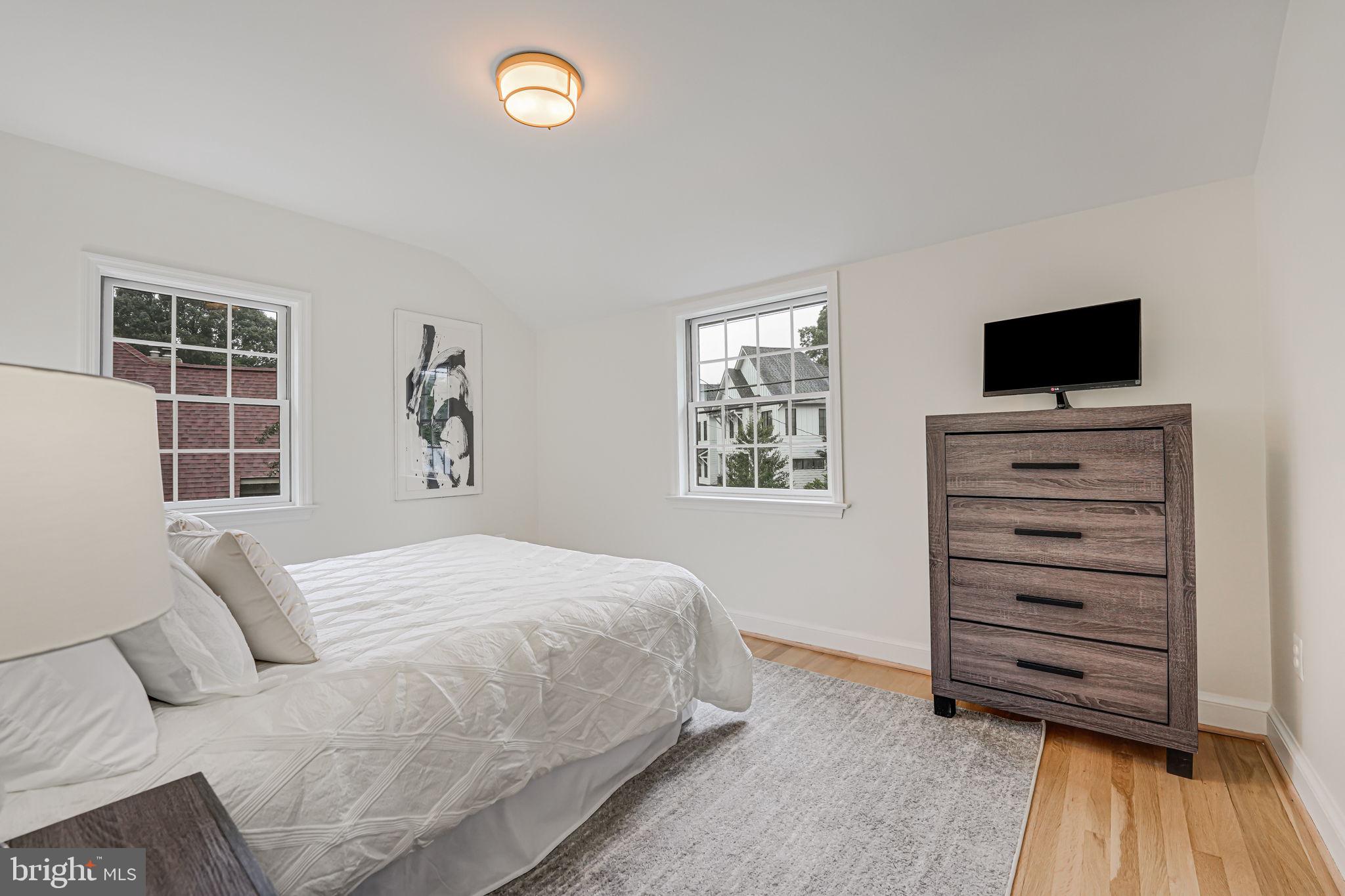 BROYHILL FOREST - Residential