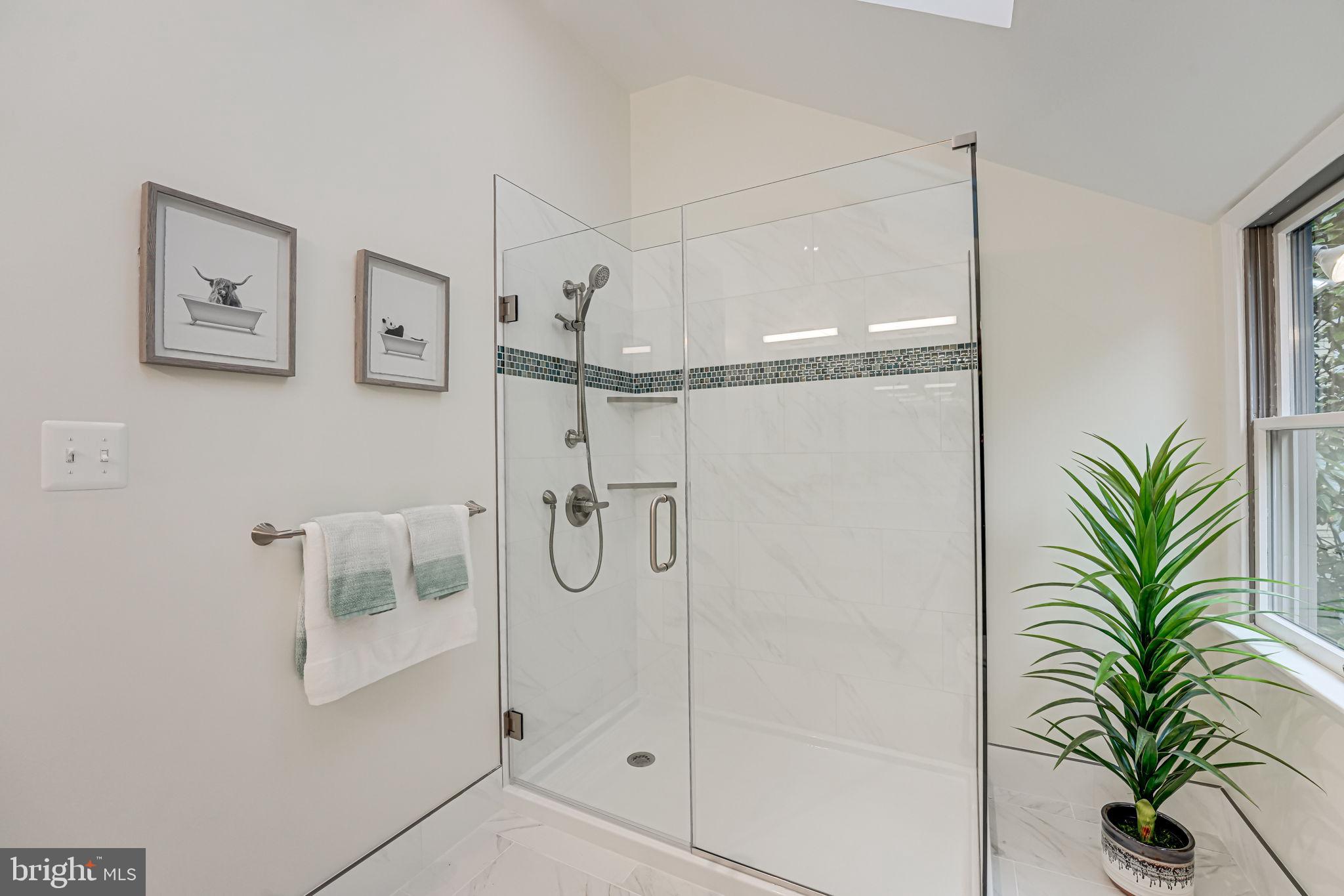 BROYHILL FOREST - Residential