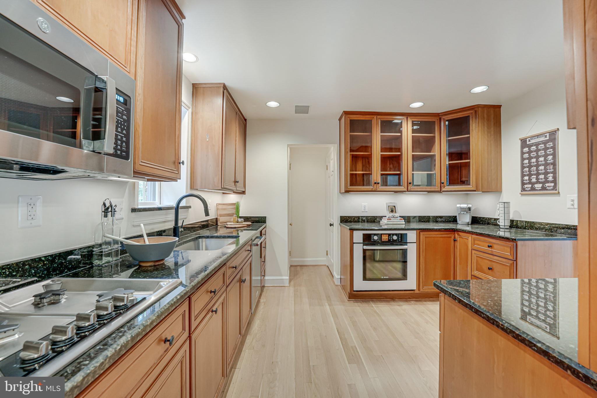 BROYHILL FOREST - Residential