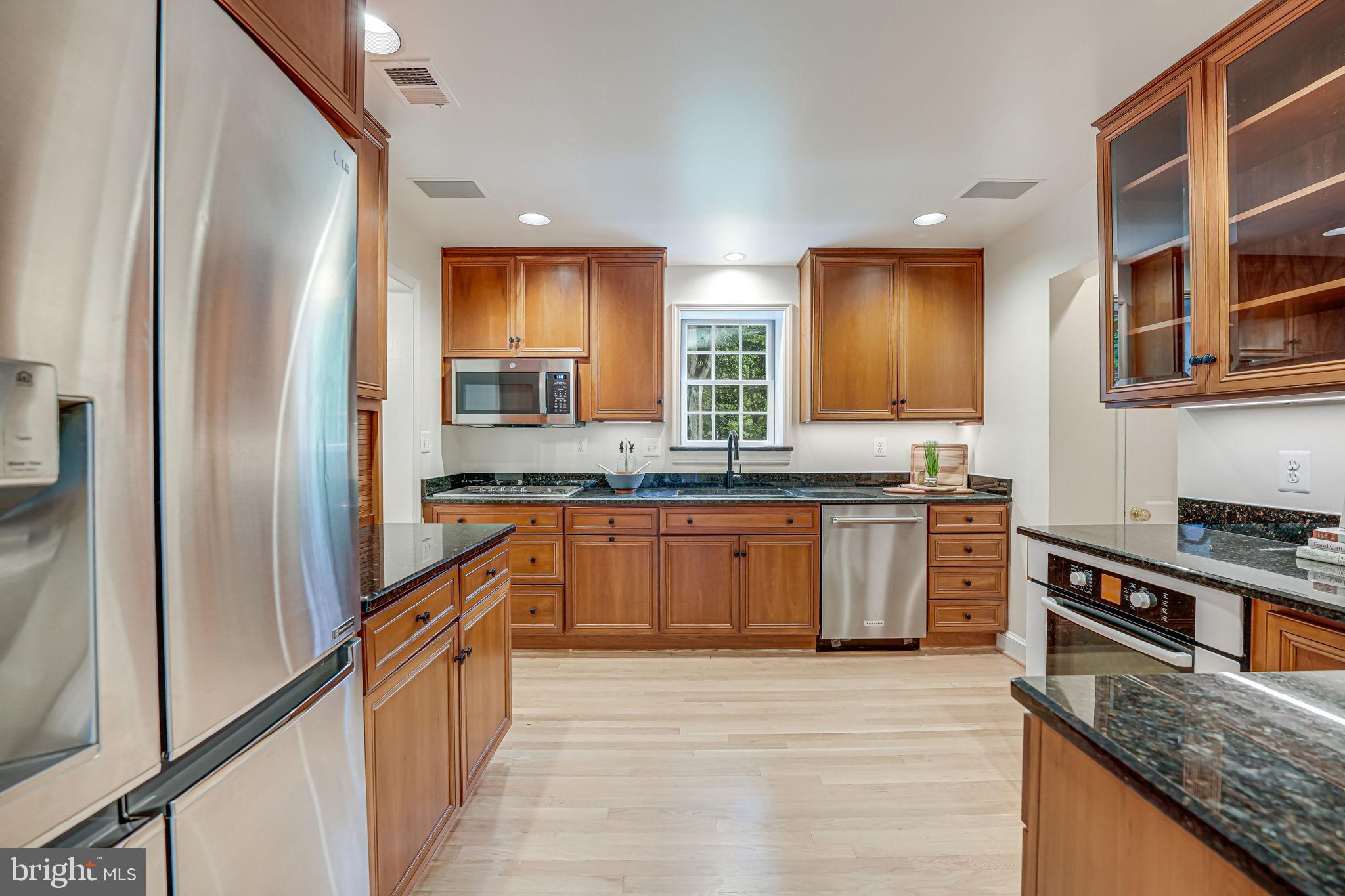 BROYHILL FOREST - Residential