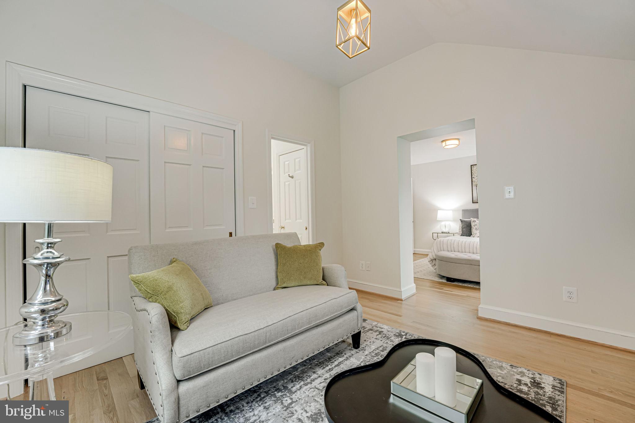 BROYHILL FOREST - Residential