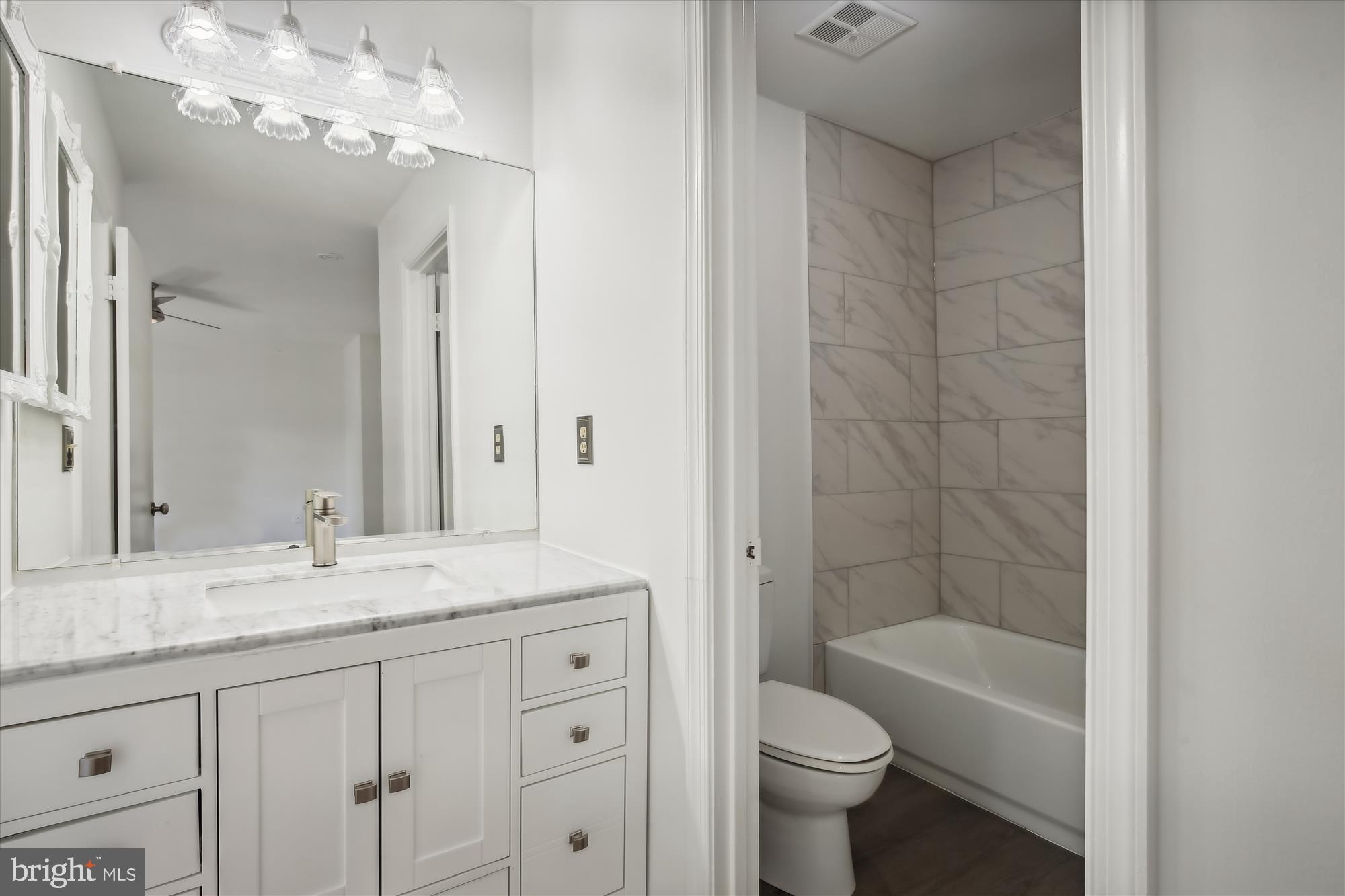 TOWNES OF GREENBRIAR - Residential