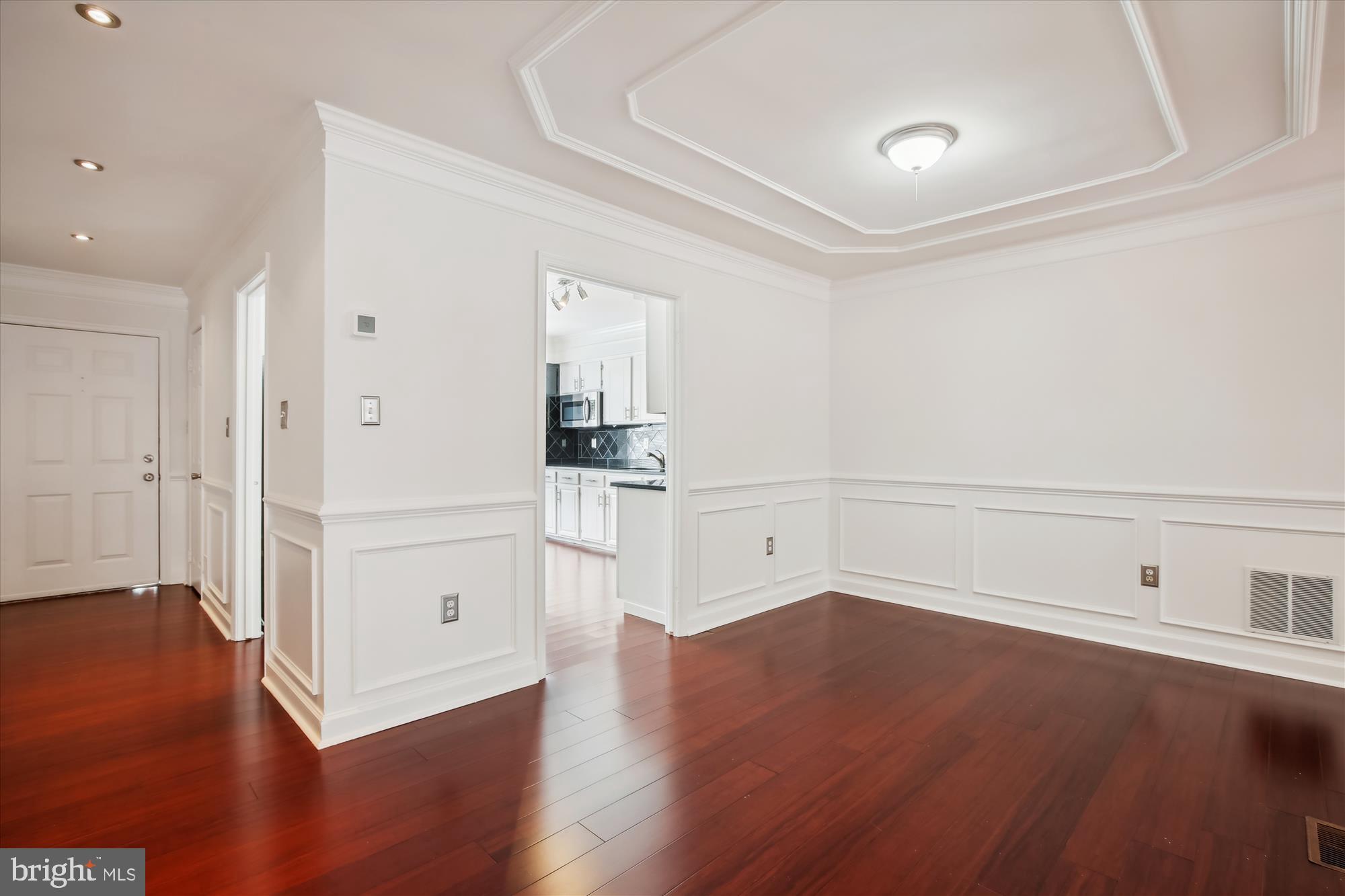 TOWNES OF GREENBRIAR - Residential