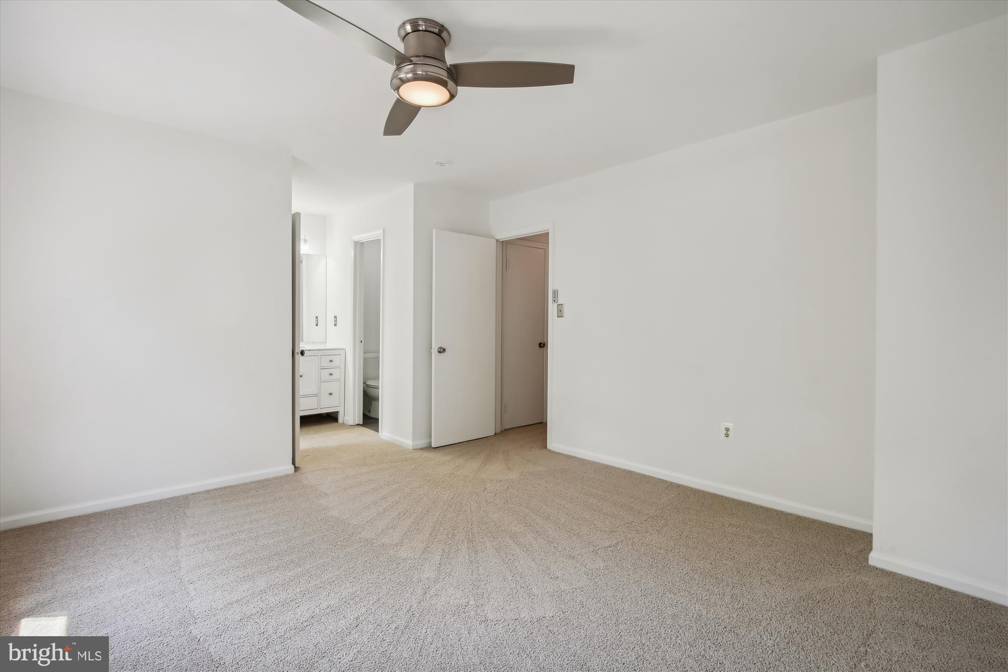 TOWNES OF GREENBRIAR - Residential