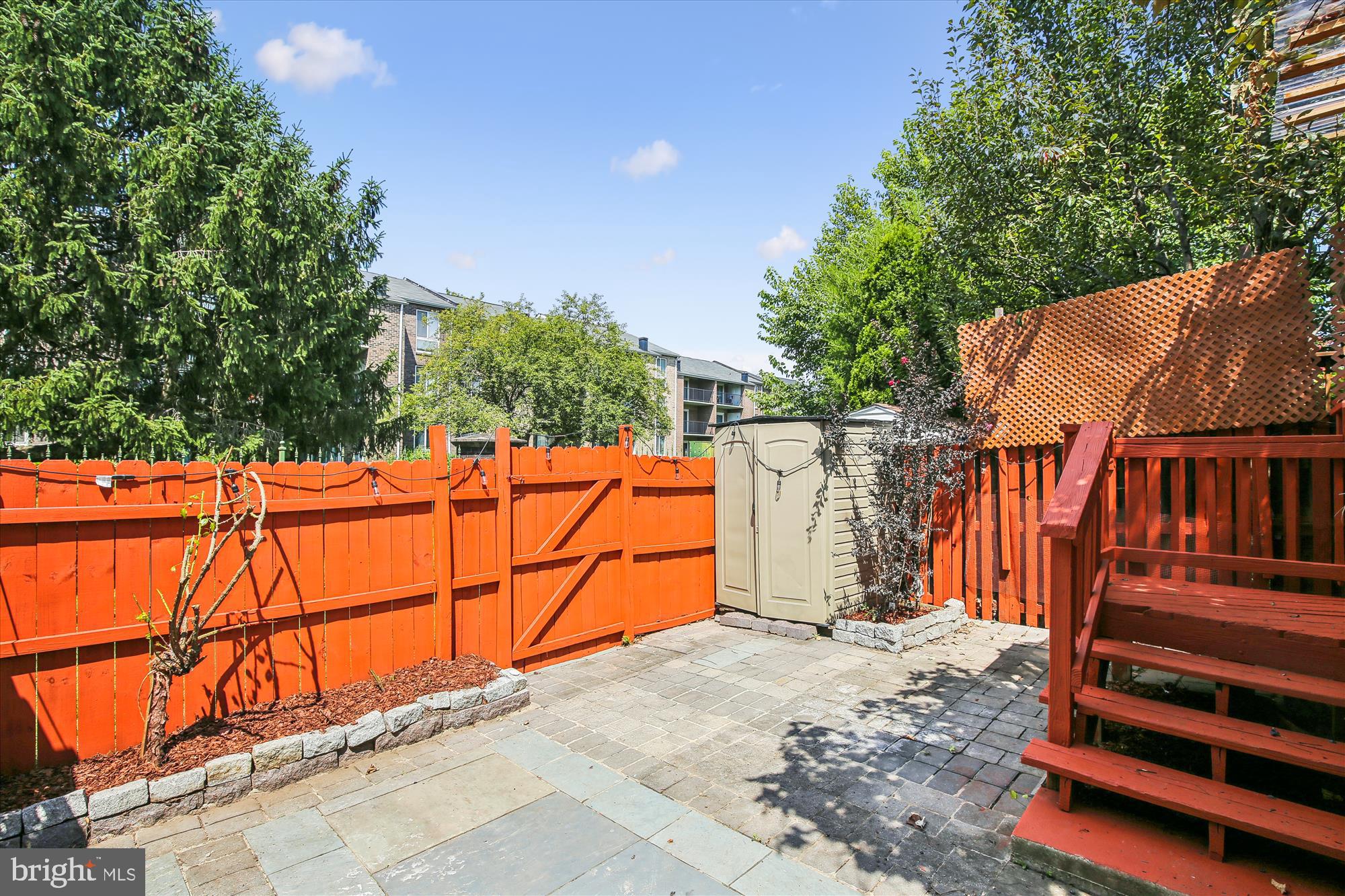 TOWNES OF GREENBRIAR - Residential