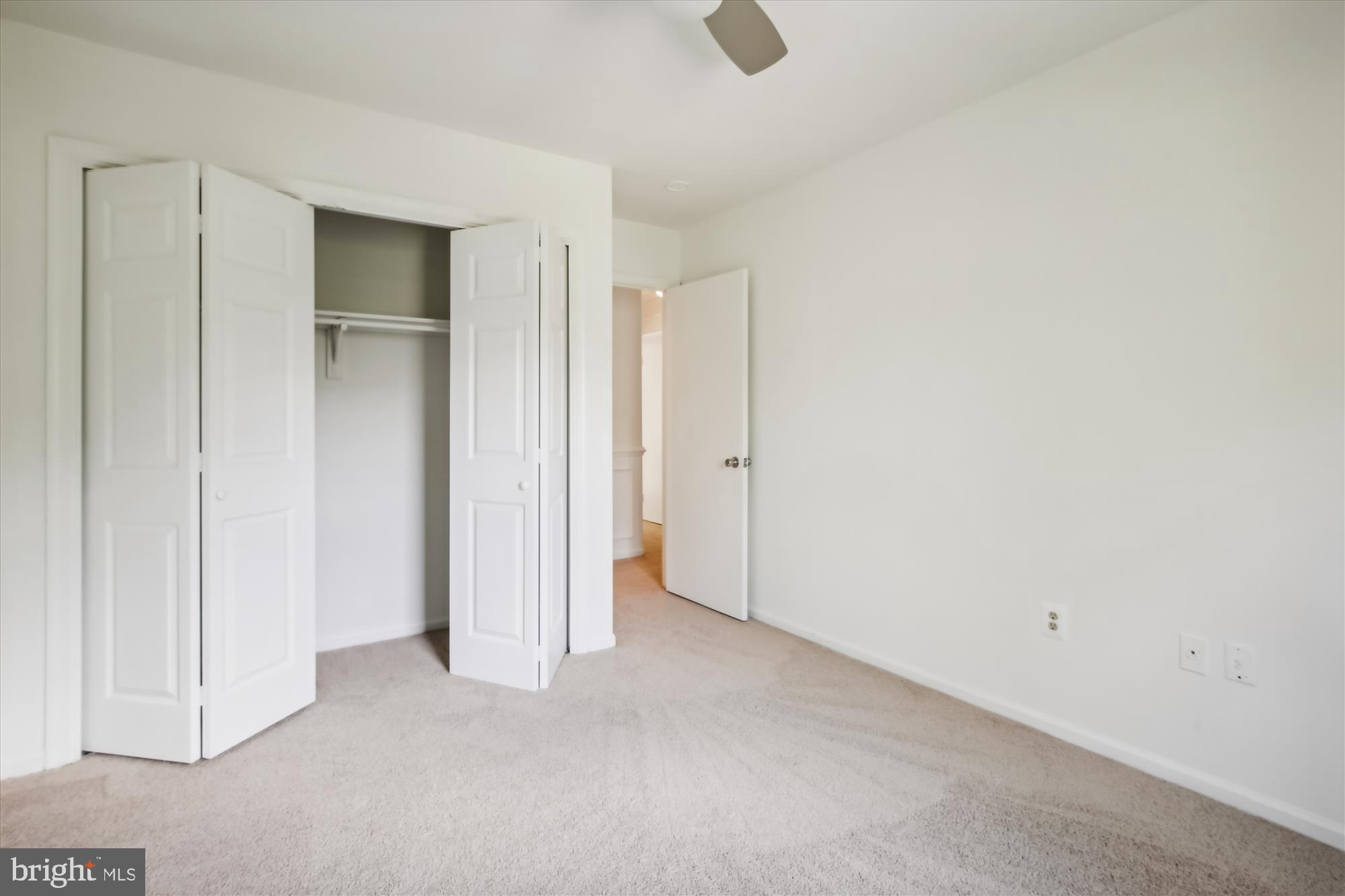 TOWNES OF GREENBRIAR - Residential