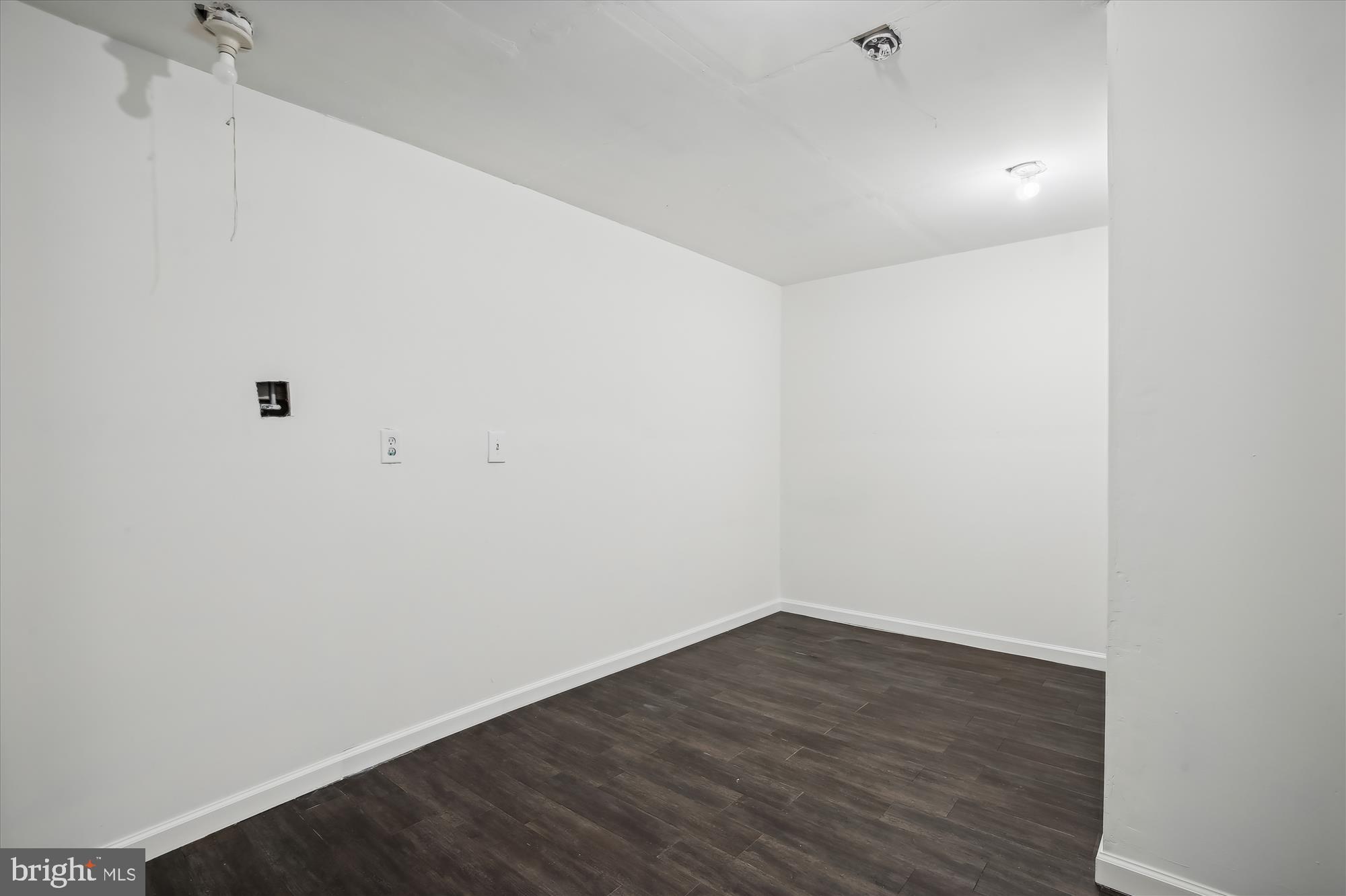 TOWNES OF GREENBRIAR - Residential