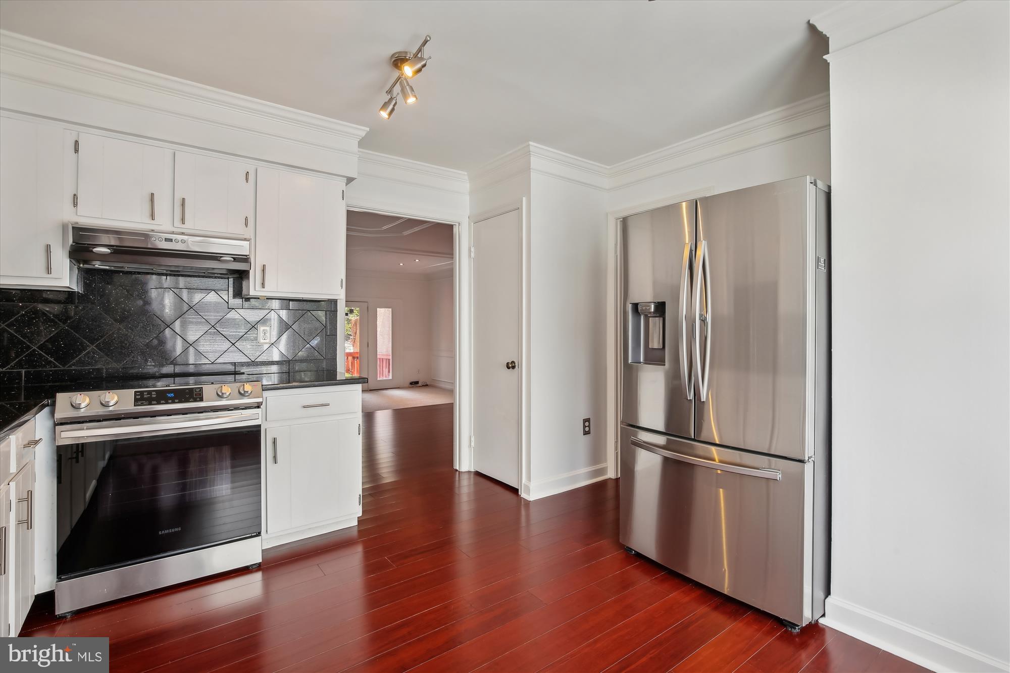 TOWNES OF GREENBRIAR - Residential