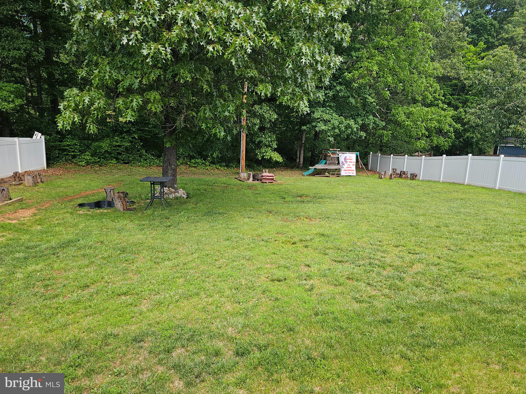 HAPPY CREEK KNOLLS - Residential Lease