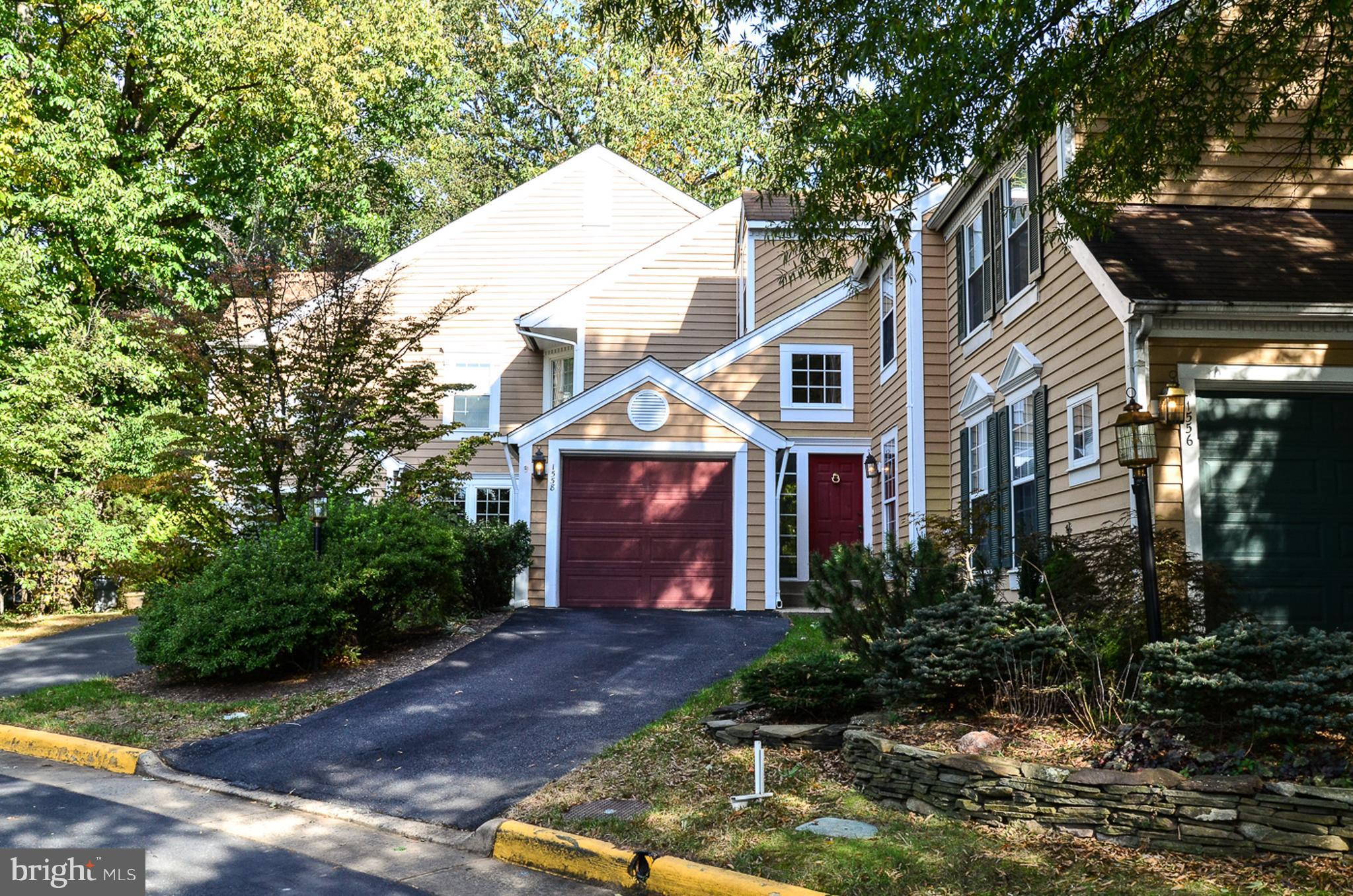 RESTON - Residential