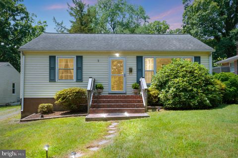 240 HILLCREST DRIVE FREDERICKSBURG VA 22401