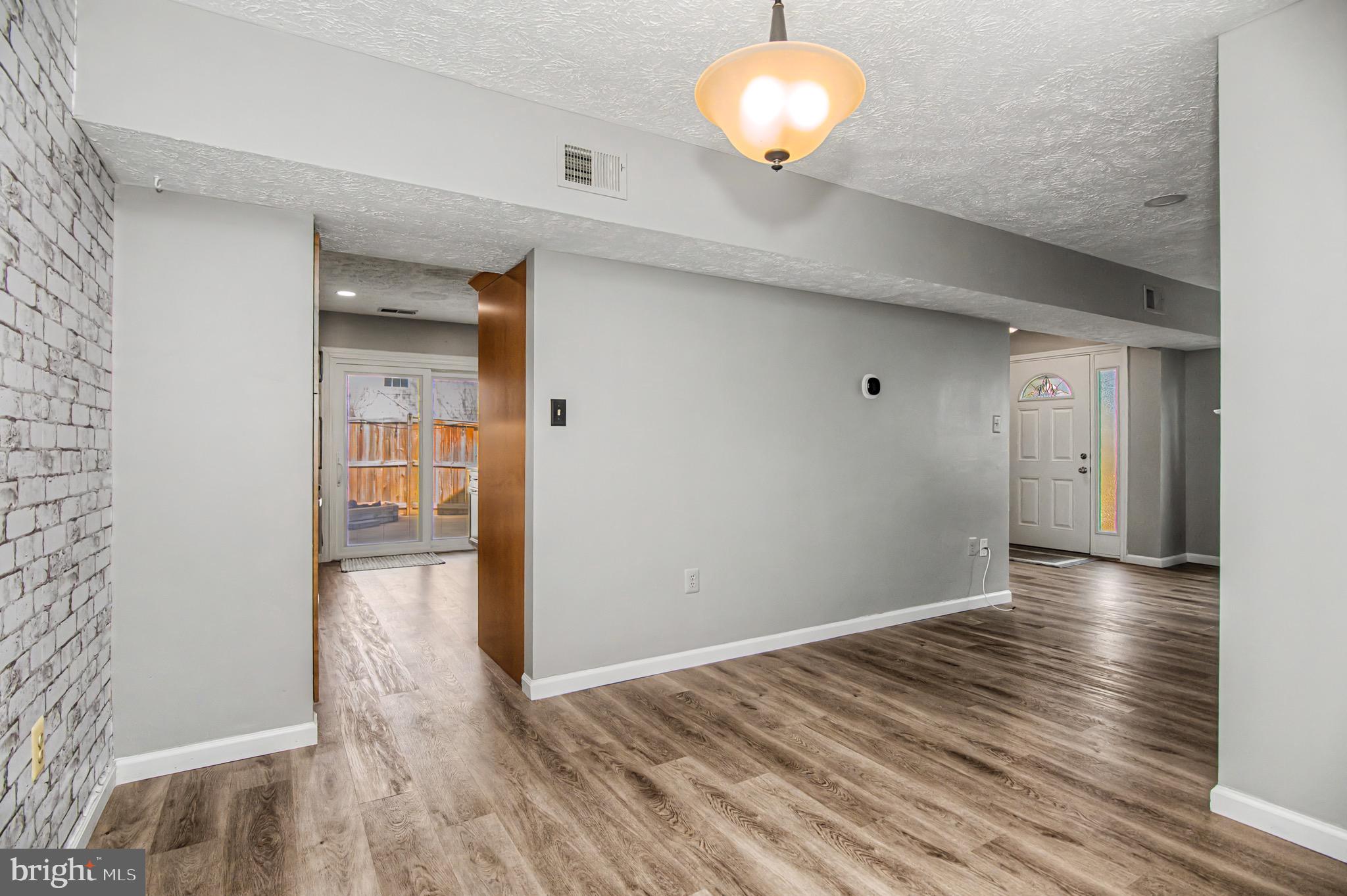 SINGLETONS GROVE - Residential