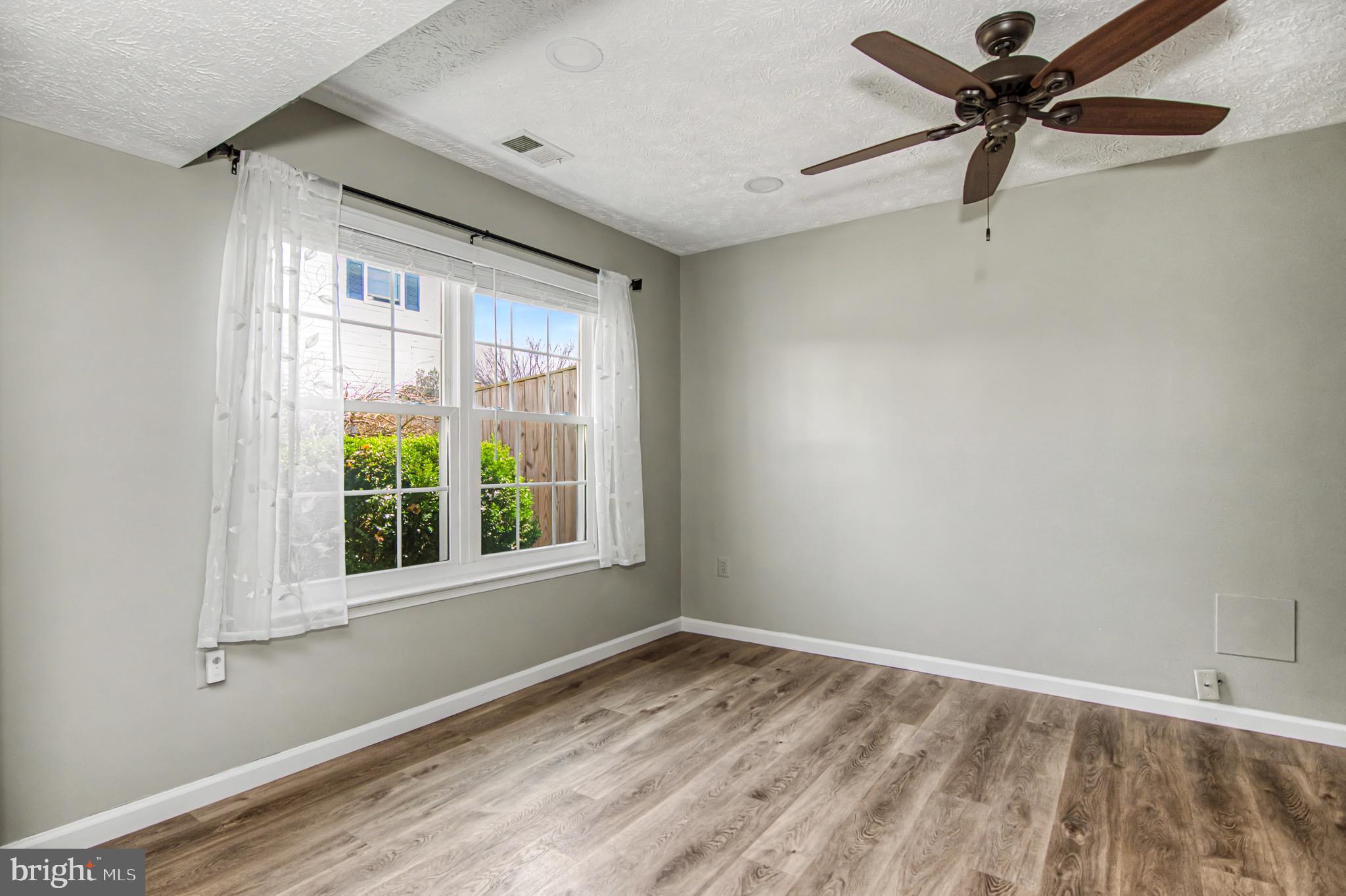 SINGLETONS GROVE - Residential