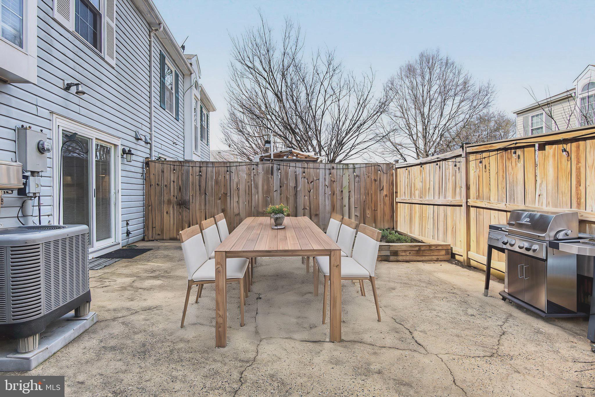 SINGLETONS GROVE - Residential