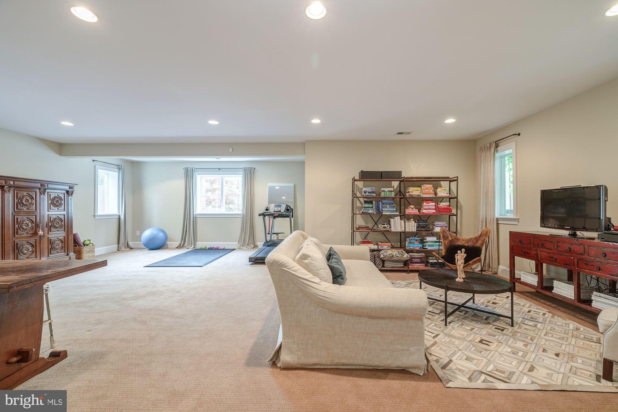 NORTH ARLINGTON - Residential