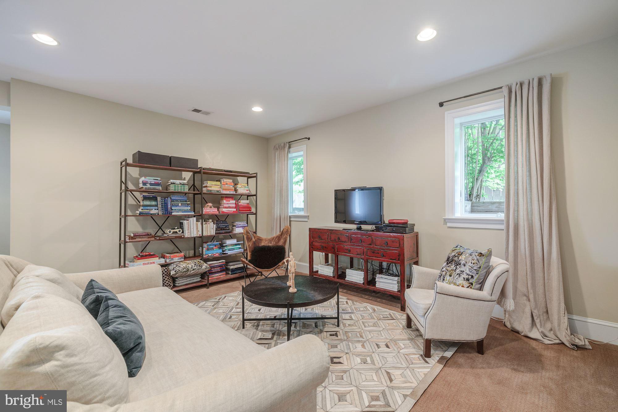 NORTH ARLINGTON - Residential