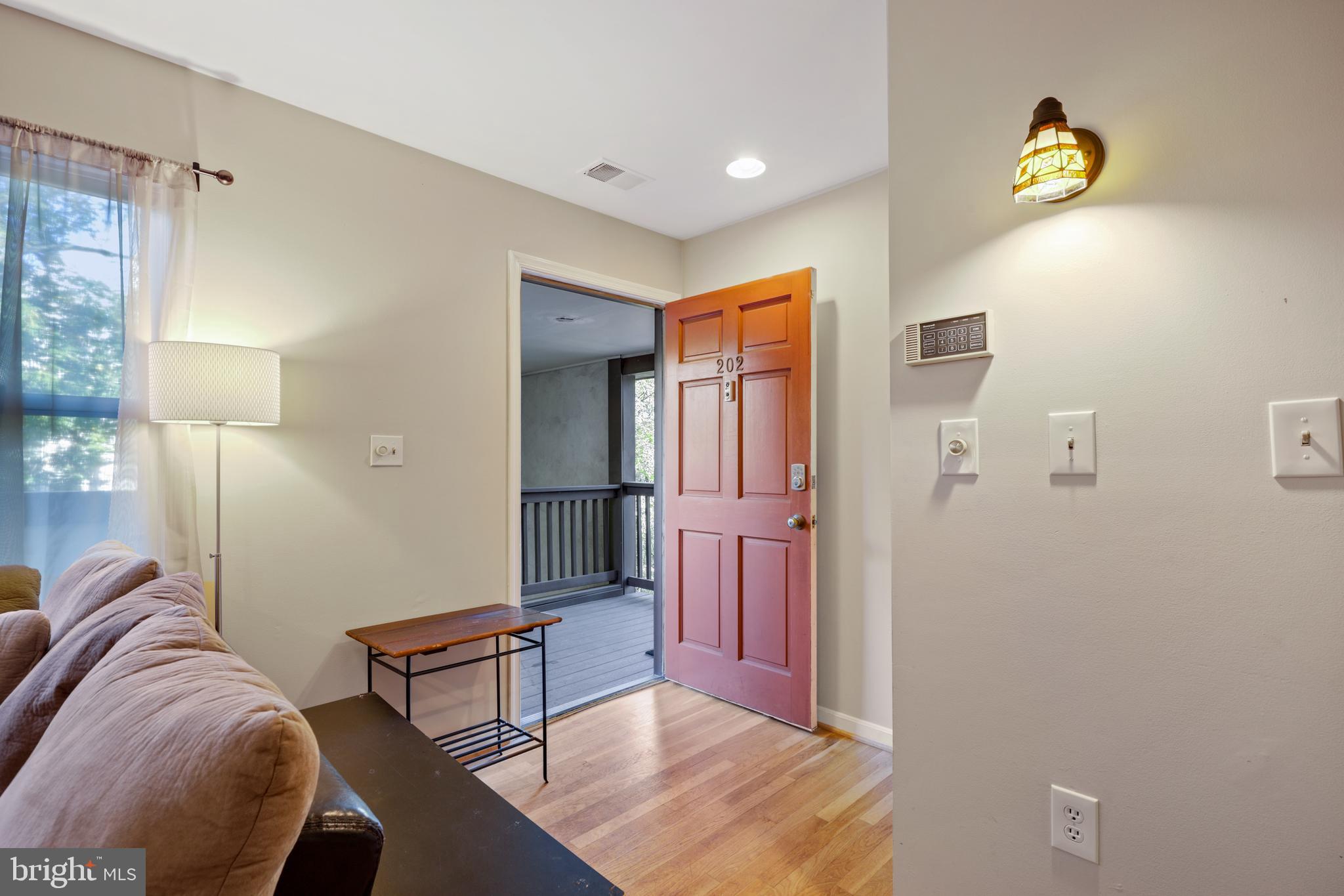 ROLAND PARK - Residential Lease