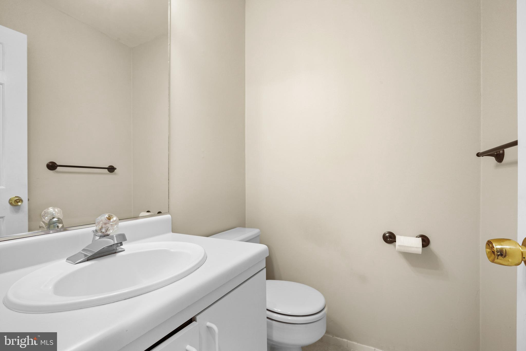 ROLAND PARK - Residential Lease