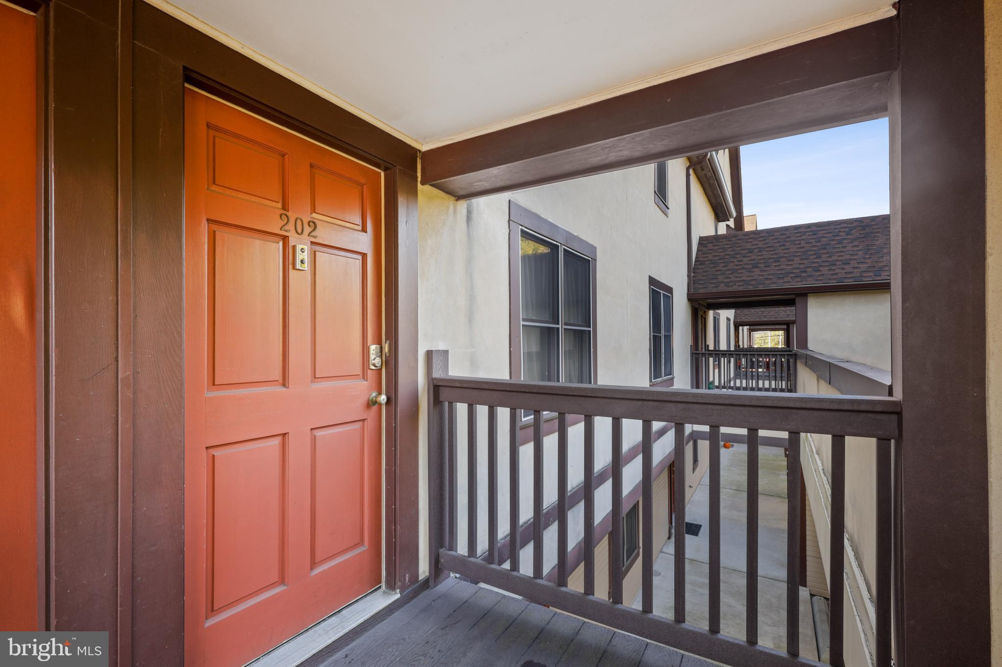 ROLAND PARK - Residential Lease