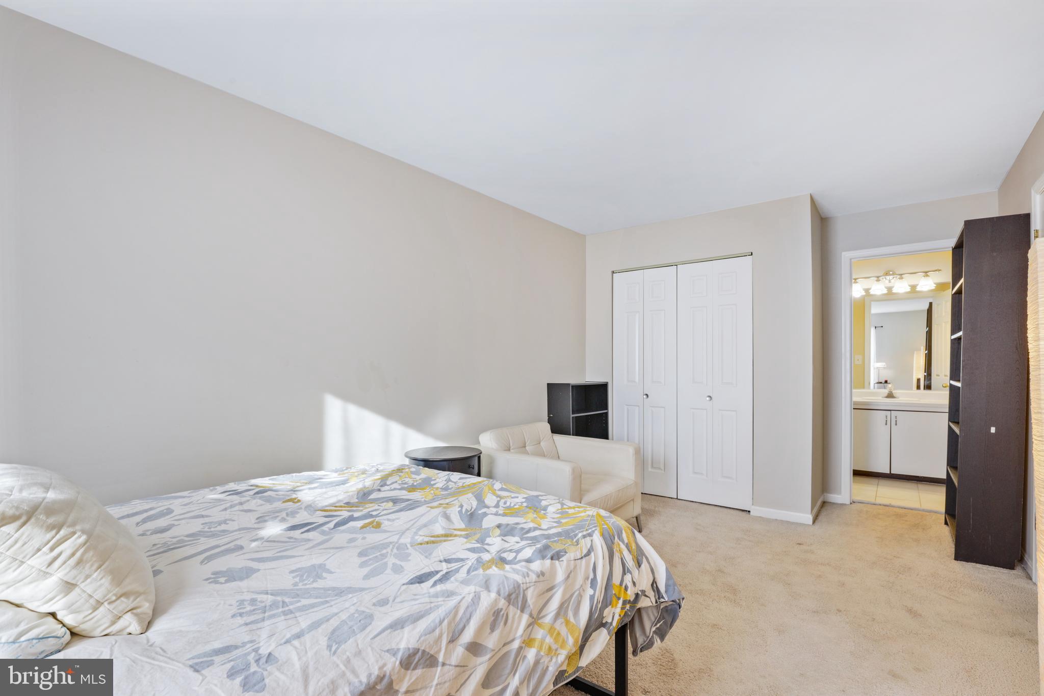 ROLAND PARK - Residential Lease