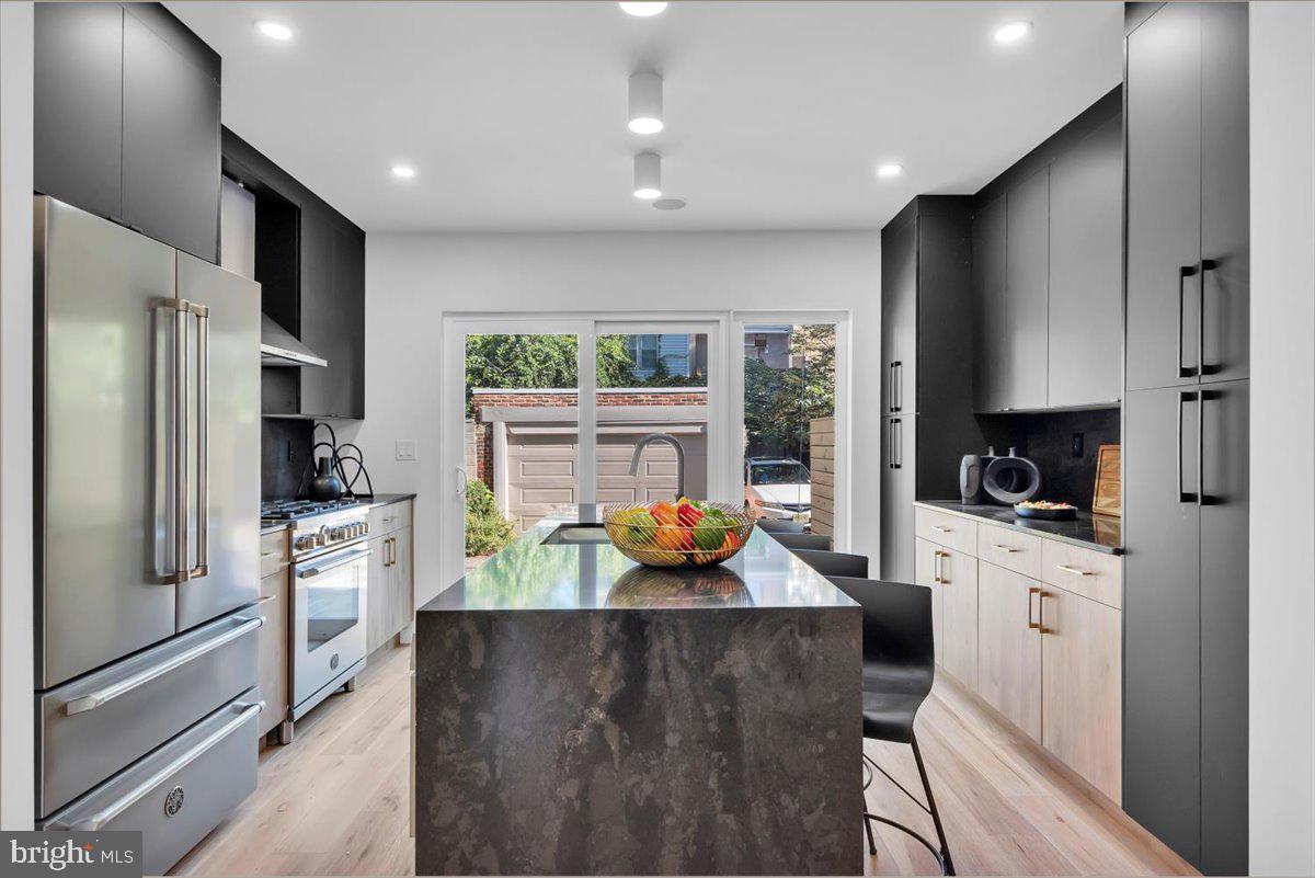 GRADUATE HOSPITAL - Residential