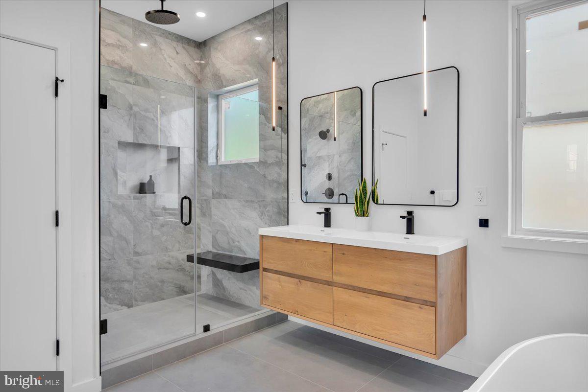 GRADUATE HOSPITAL - Residential