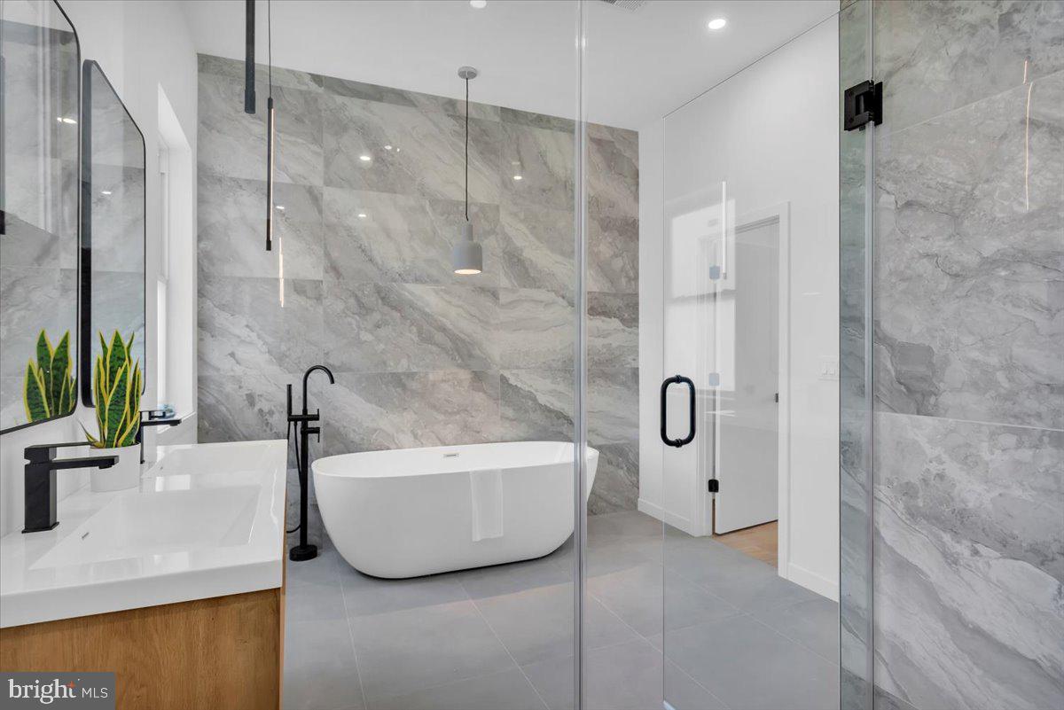 GRADUATE HOSPITAL - Residential