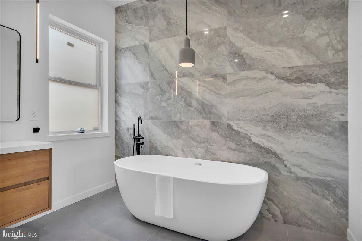 GRADUATE HOSPITAL - Residential