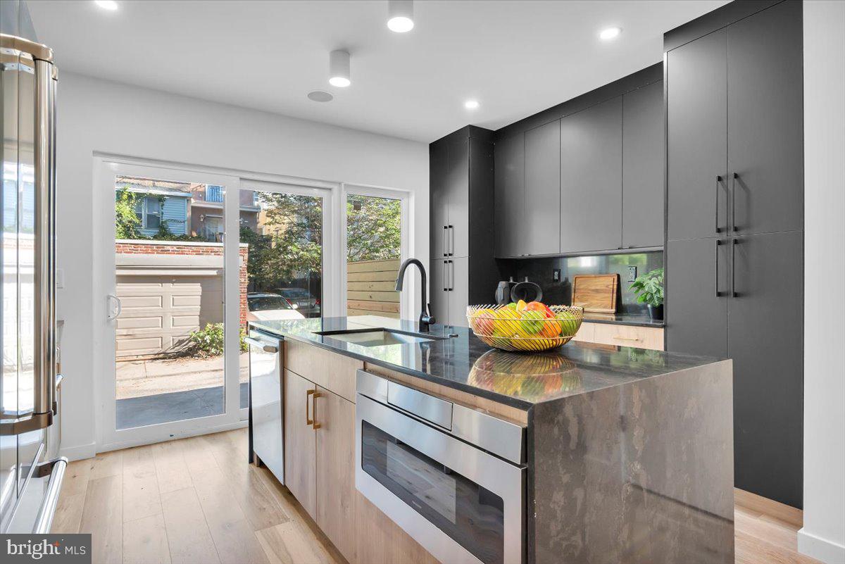 GRADUATE HOSPITAL - Residential