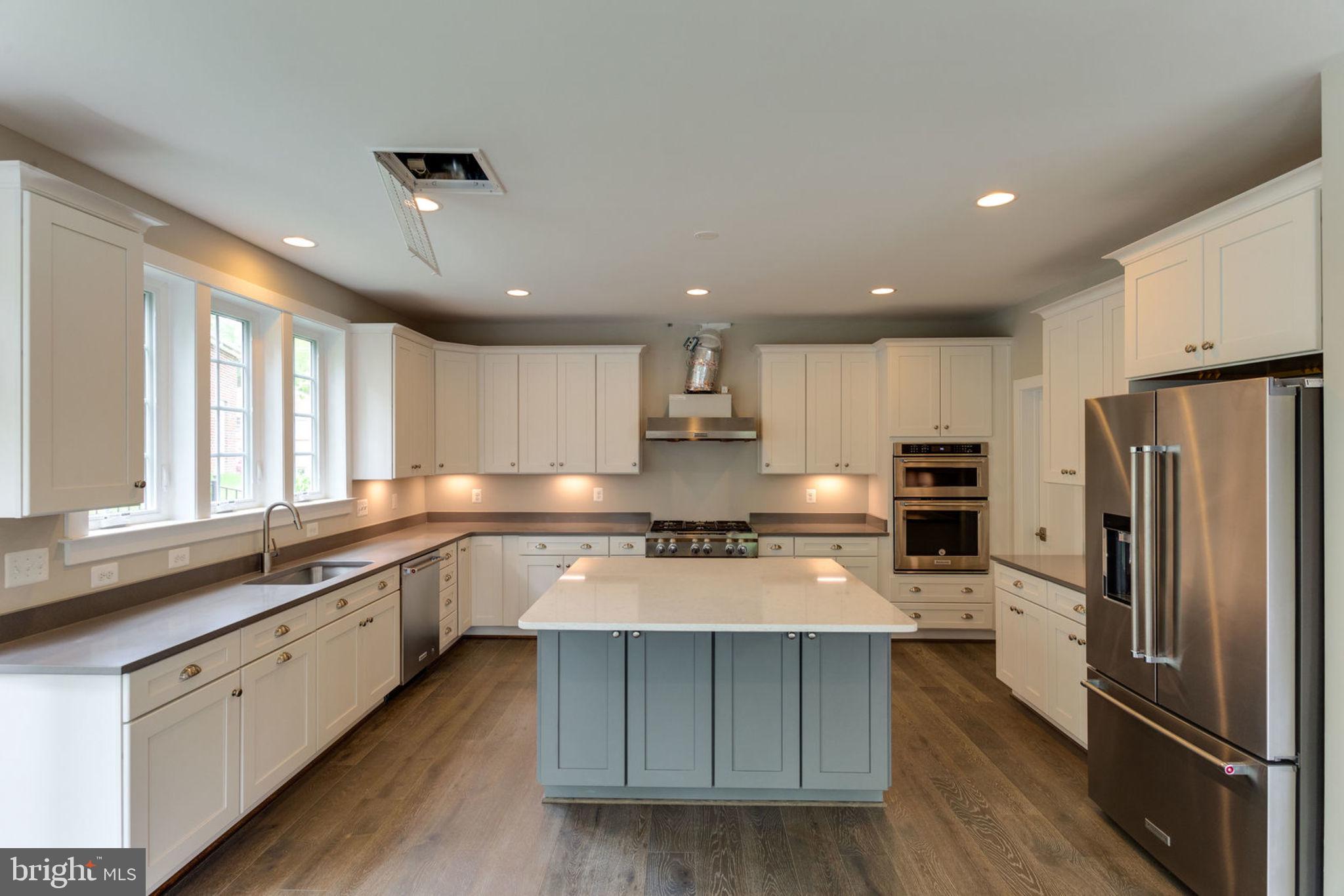 ALCOVA HEIGHTS - Residential