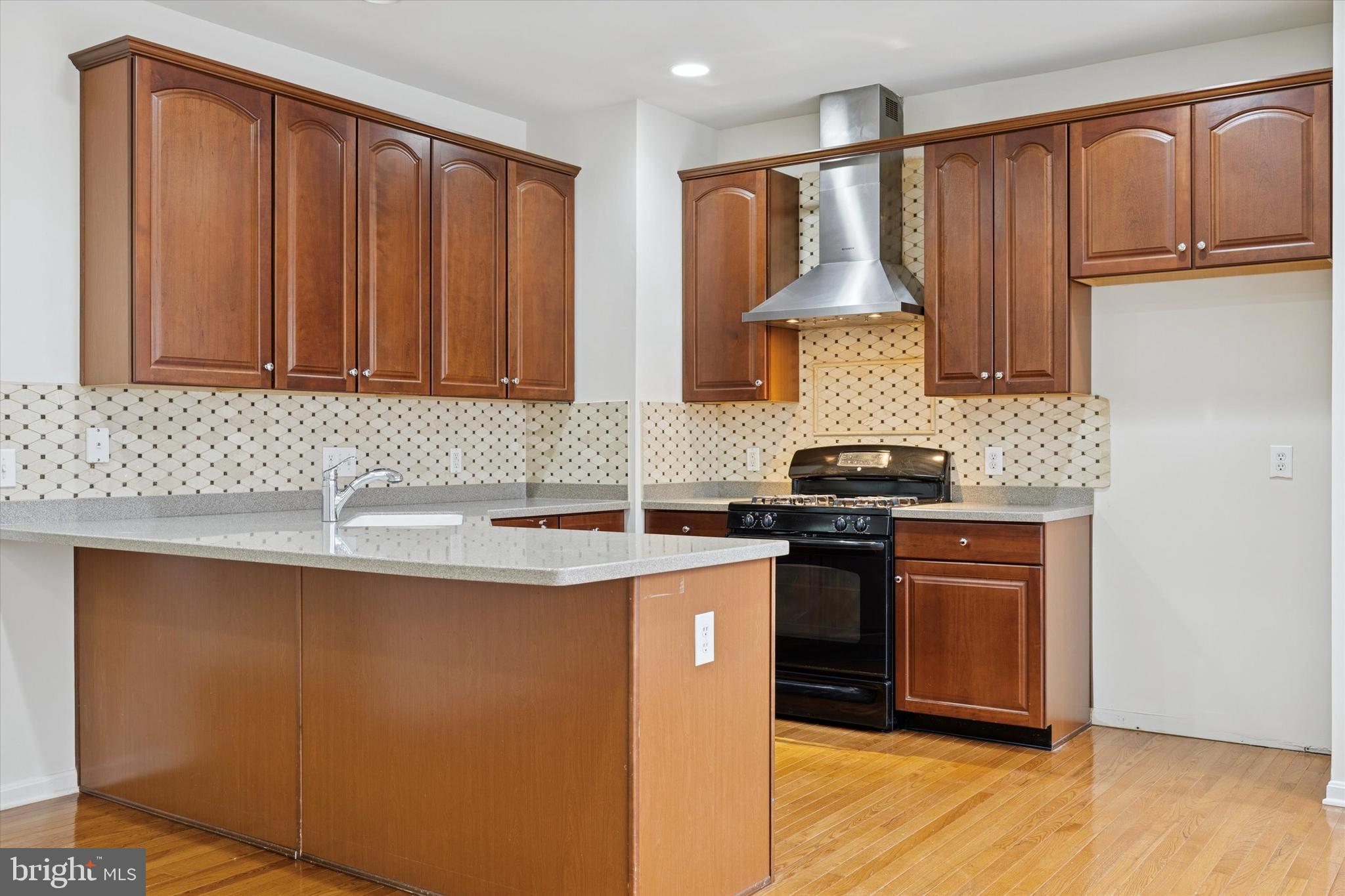 LONGFORD CROSSING - Residential