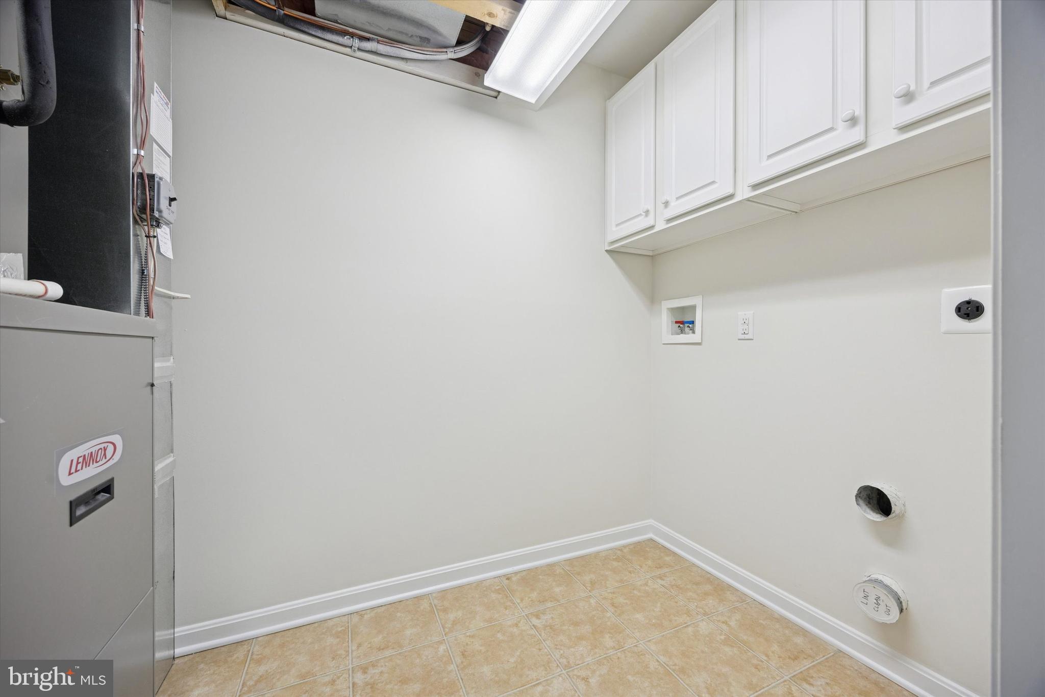 LONGFORD CROSSING - Residential