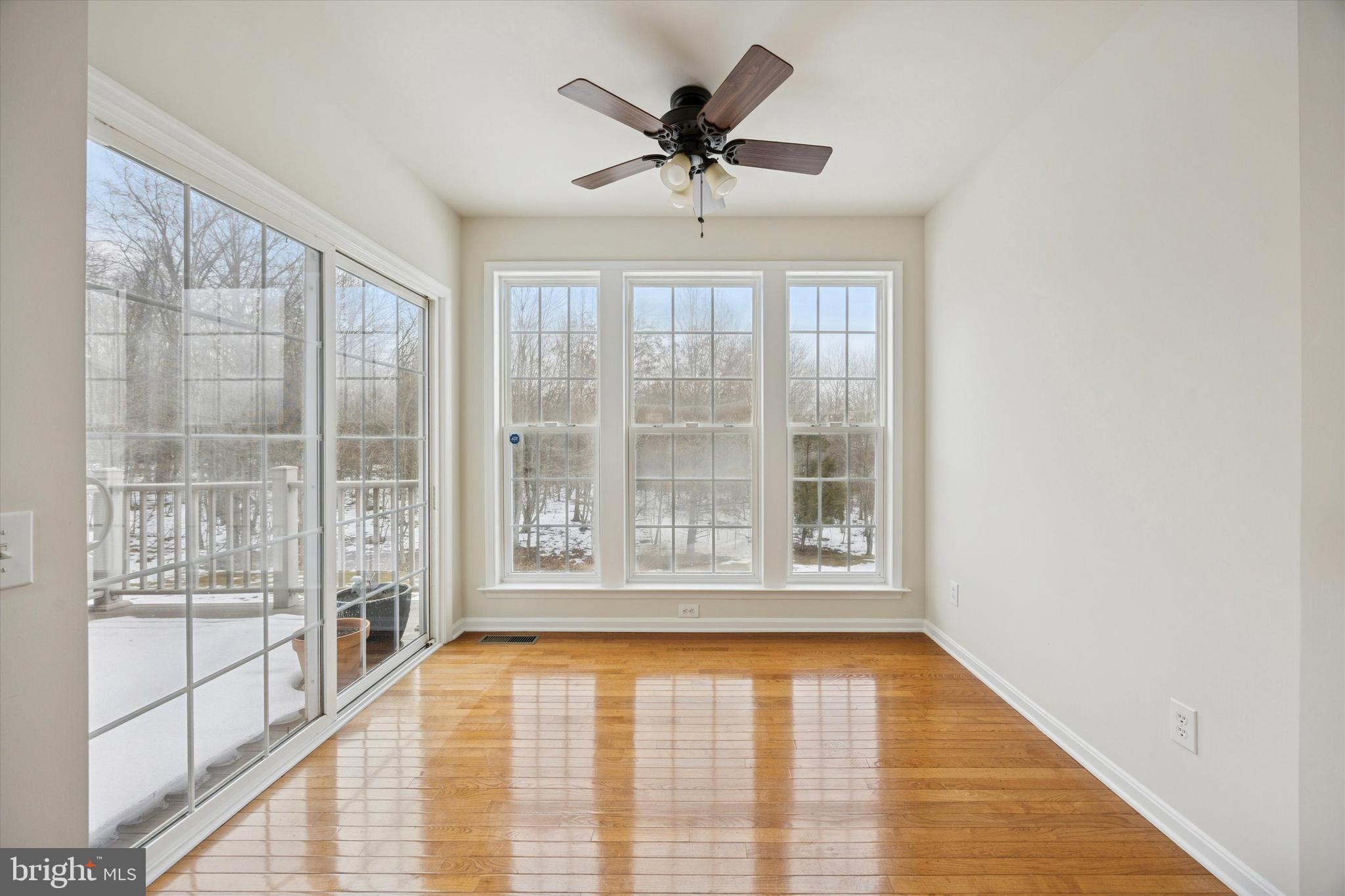 LONGFORD CROSSING - Residential