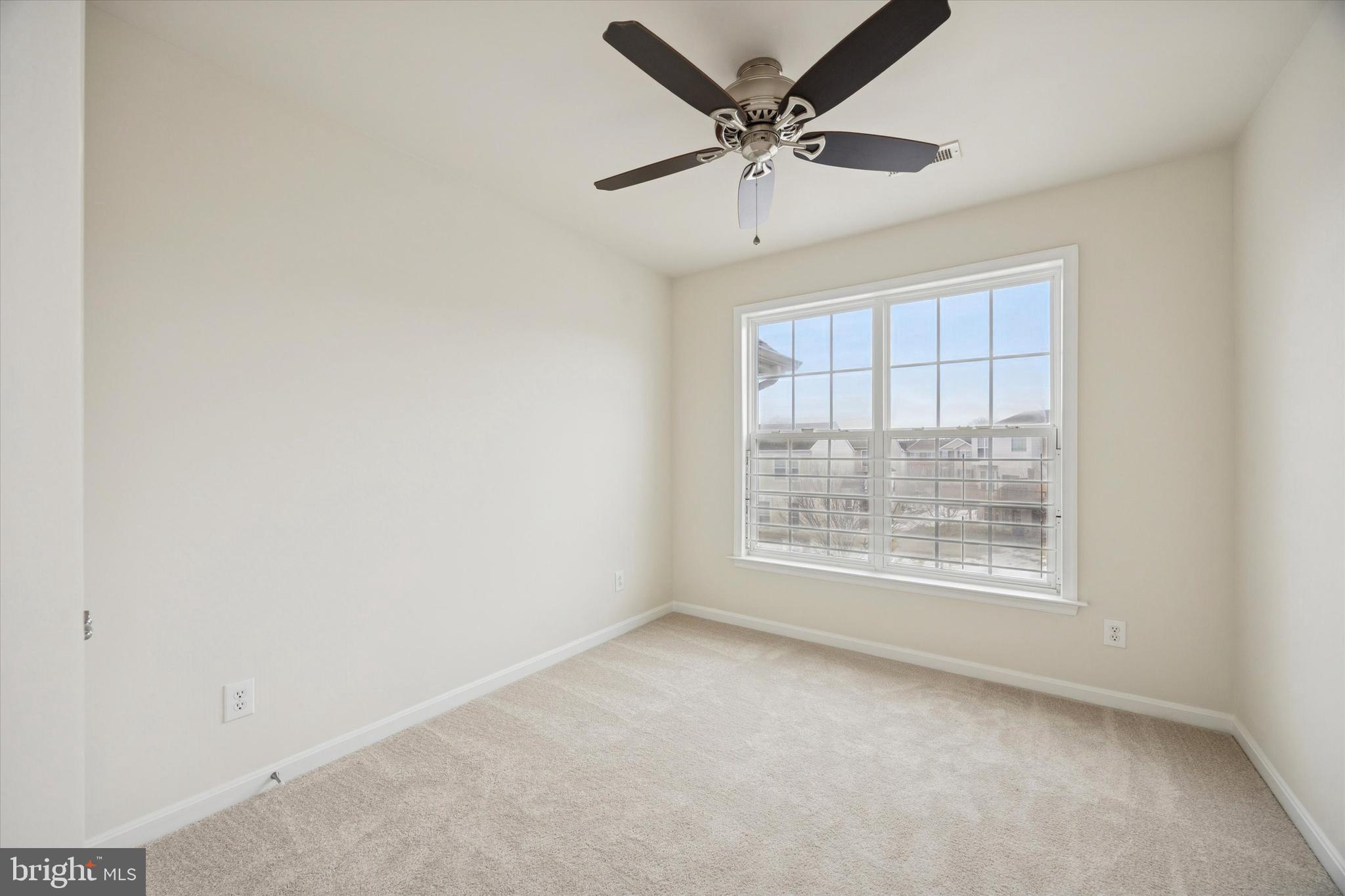 LONGFORD CROSSING - Residential