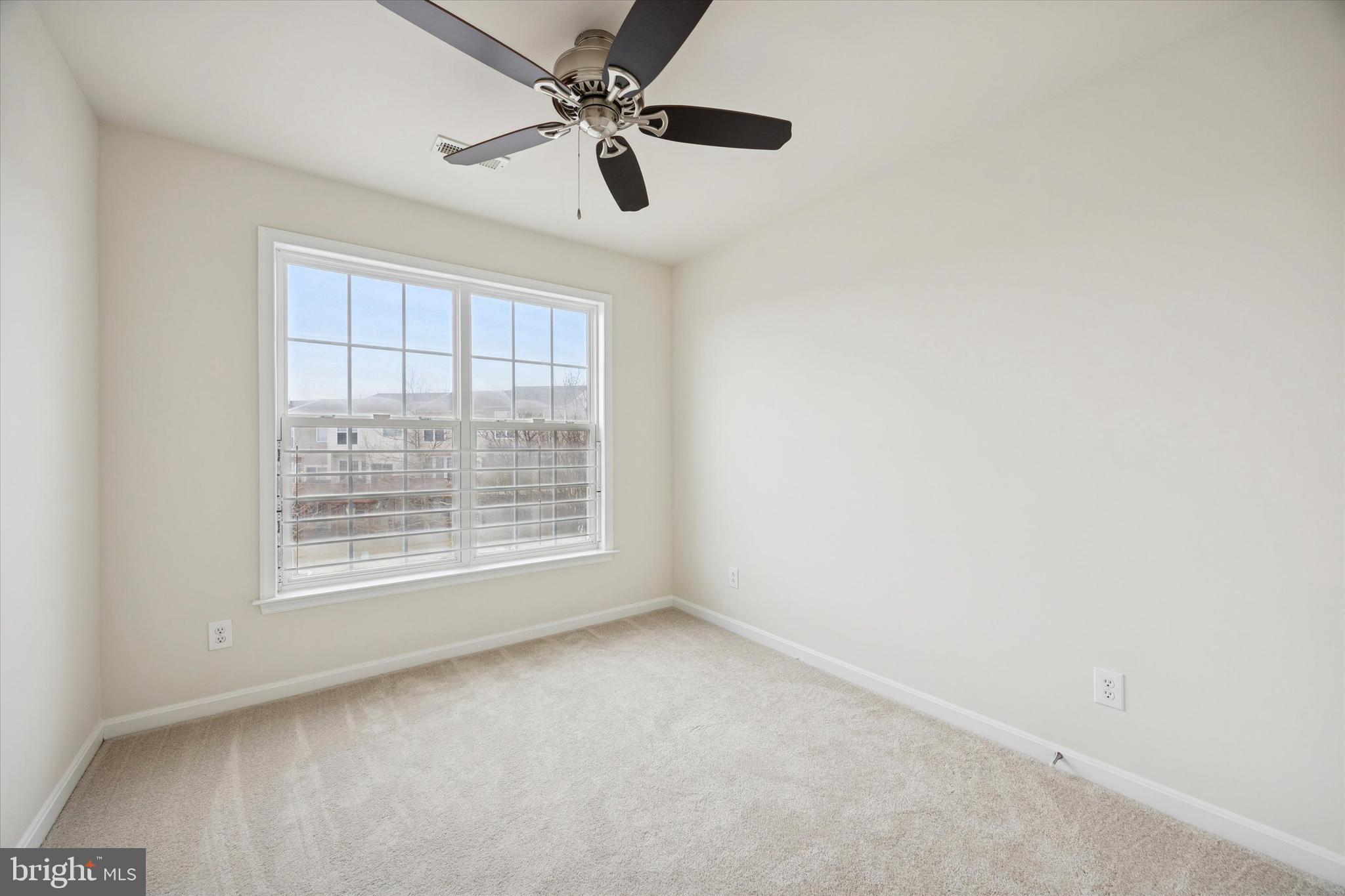 LONGFORD CROSSING - Residential