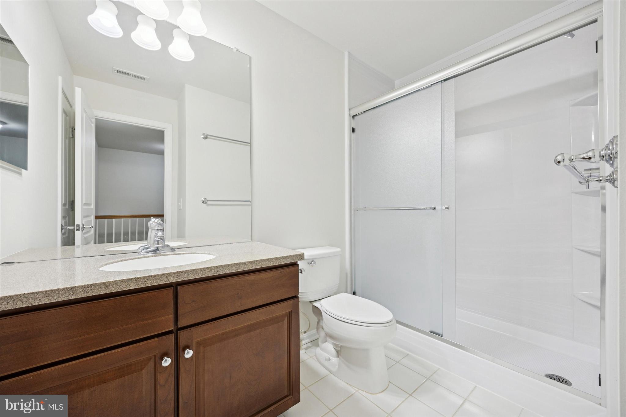 LONGFORD CROSSING - Residential