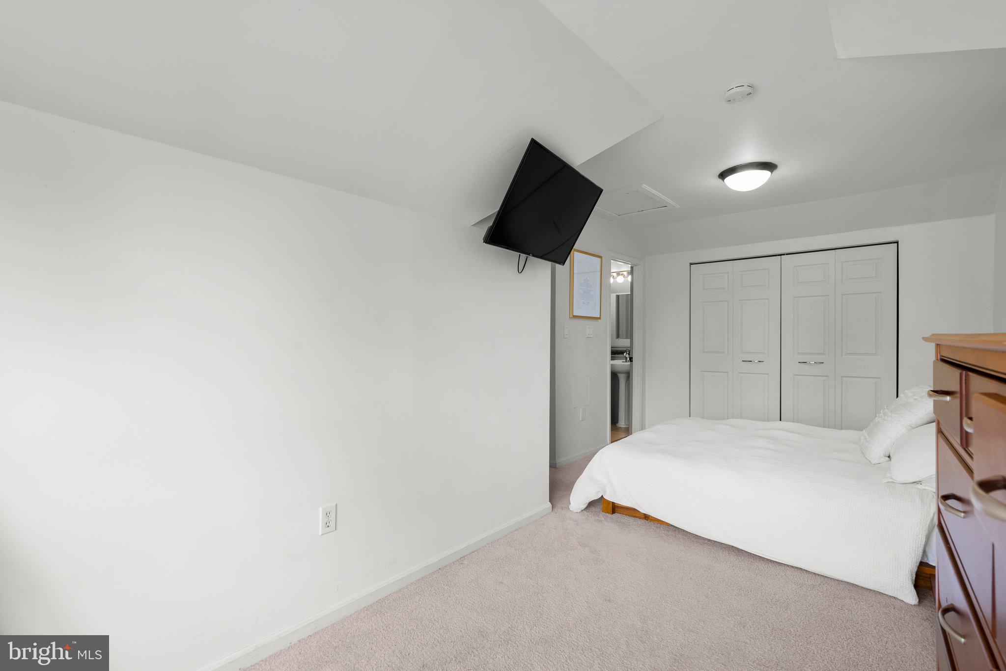 POTOMAC MEADOWS - Residential