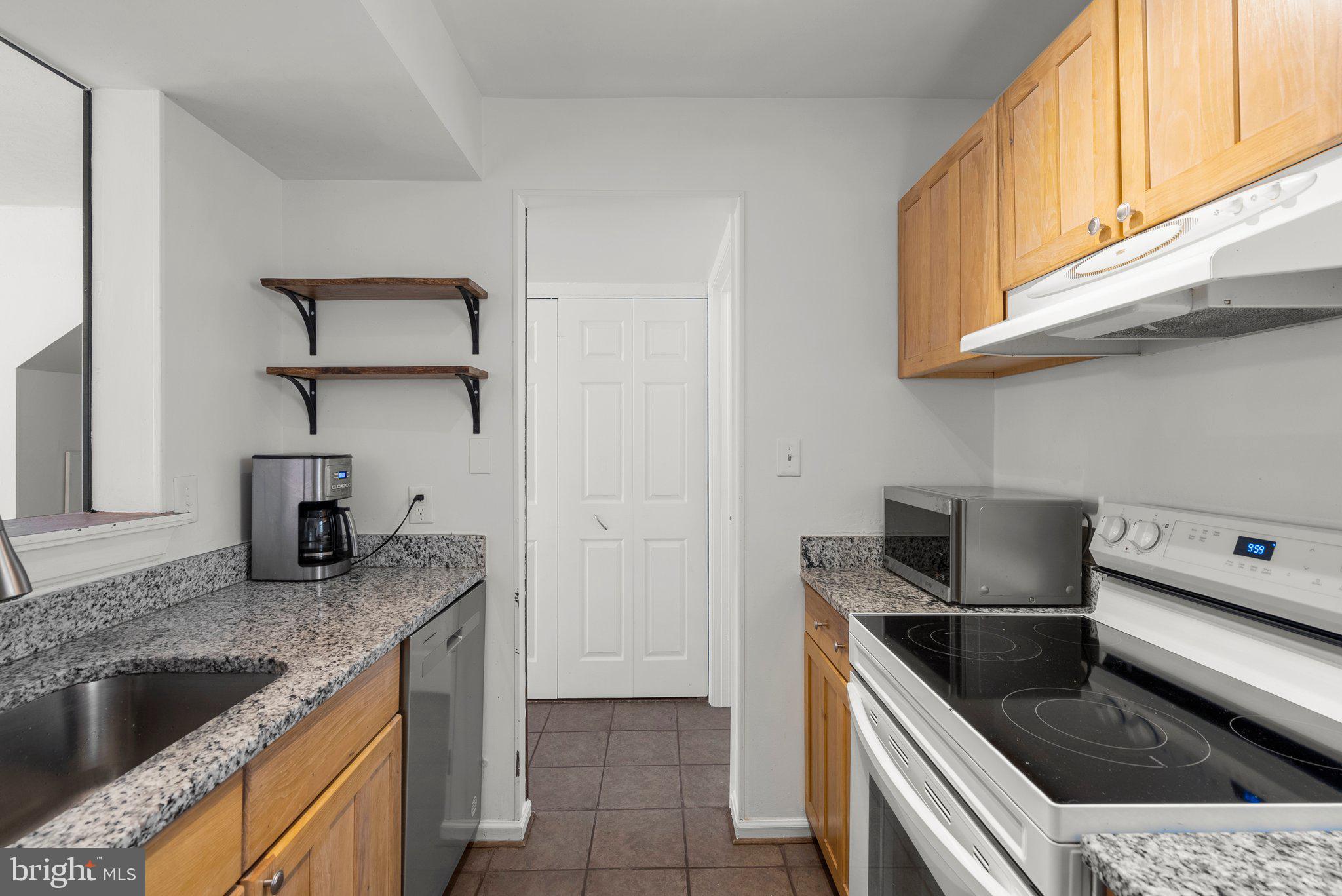 POTOMAC MEADOWS - Residential