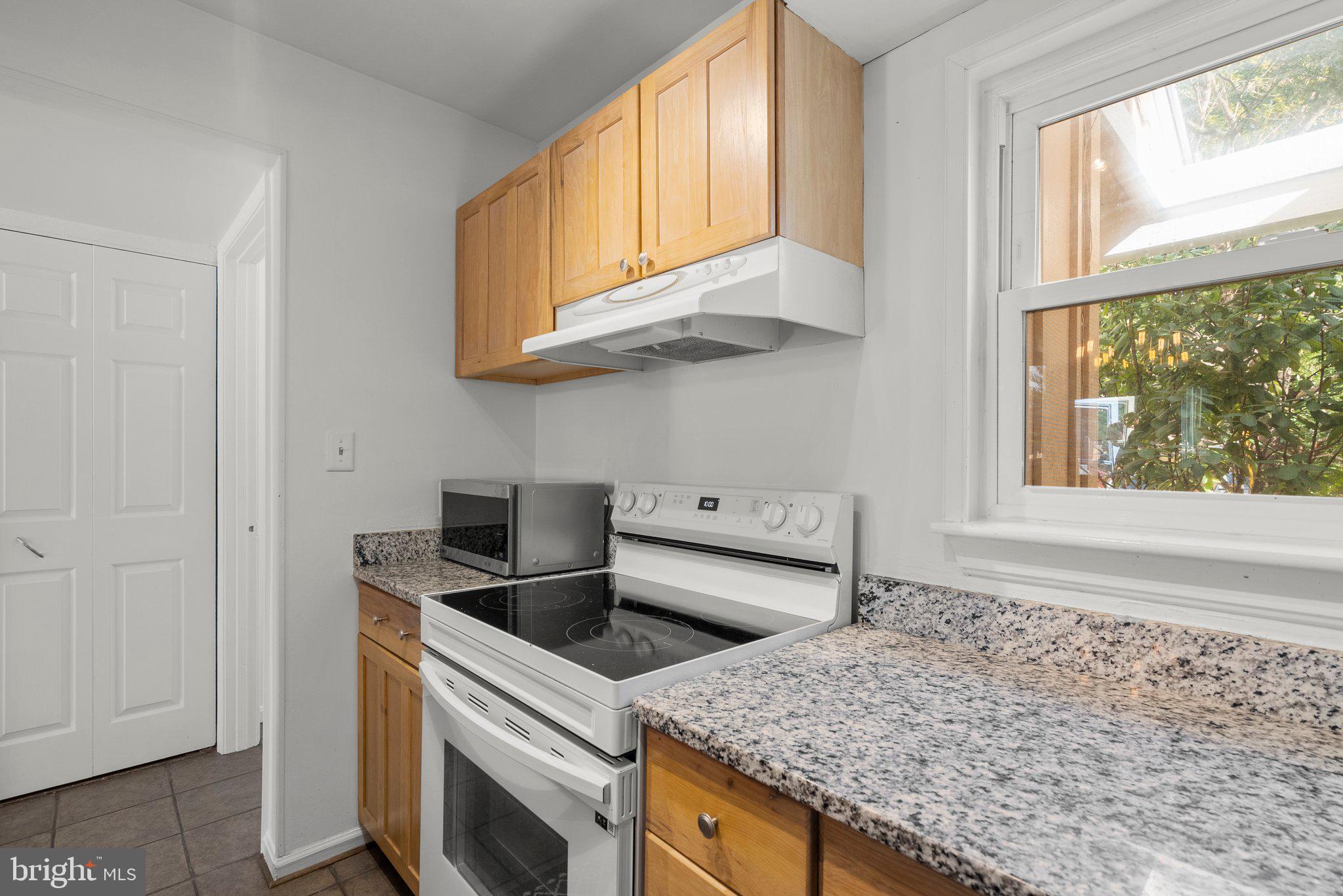 POTOMAC MEADOWS - Residential