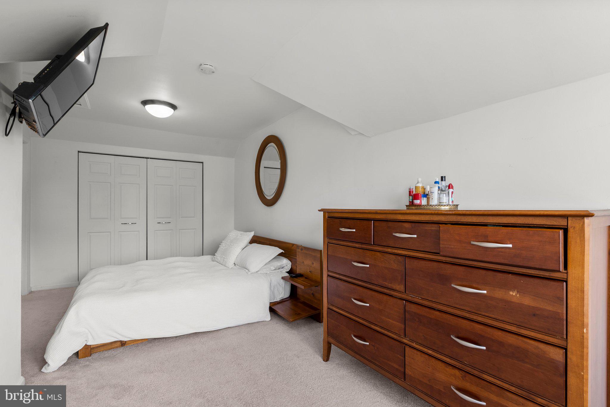 POTOMAC MEADOWS - Residential