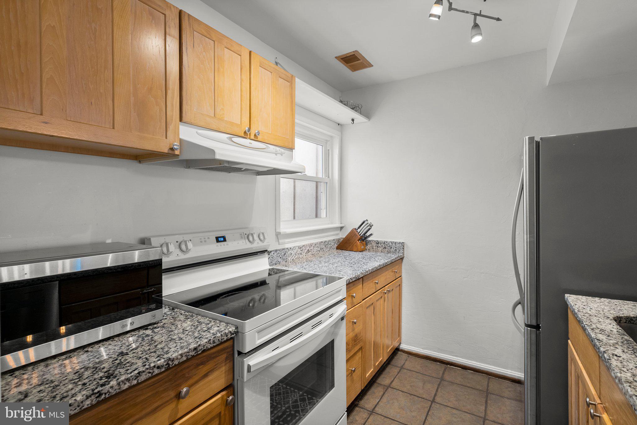 POTOMAC MEADOWS - Residential