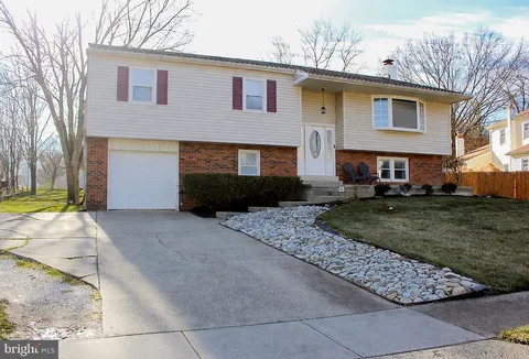 227 Hyde Park Place, Yardley, PA MLS: PABU2112010