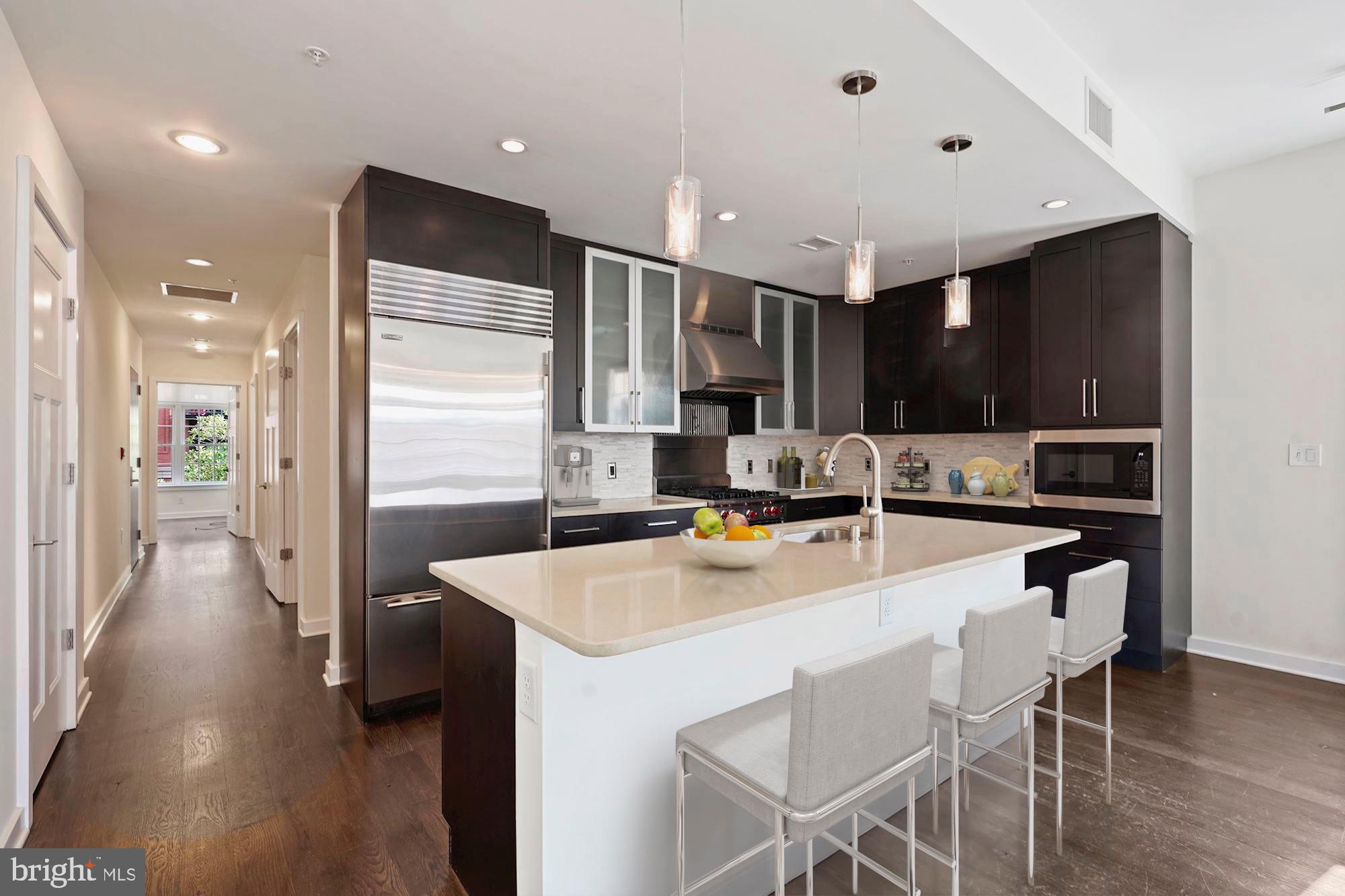 1610 N QUEEN STREET 213